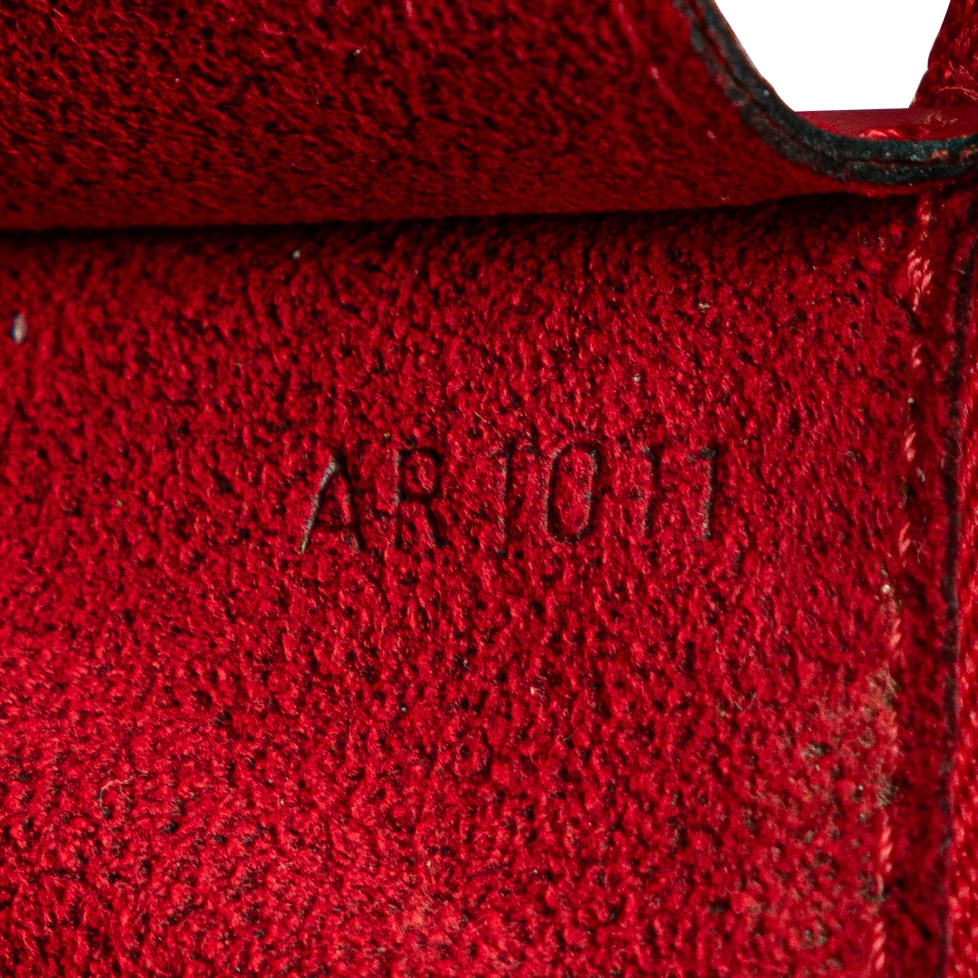 Louis Vuitton Epi Pochette Accessoires (SHG-GgigrP)