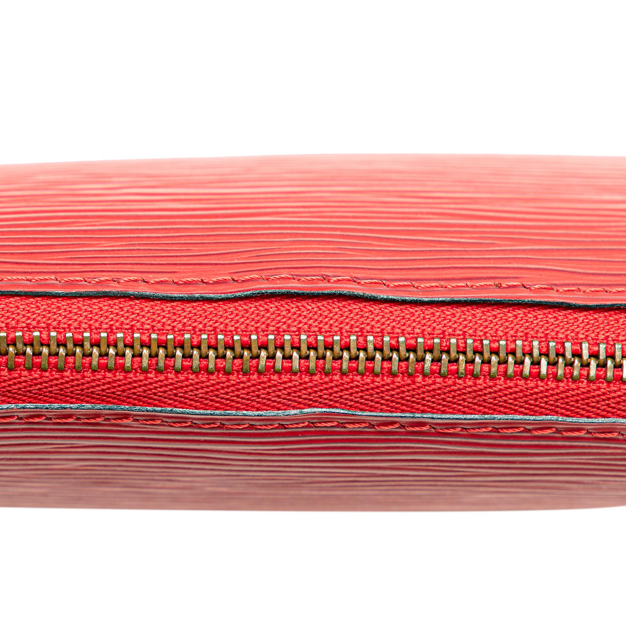 Louis Vuitton Epi Pochette Accessoires (SHG-GIaBdT)
