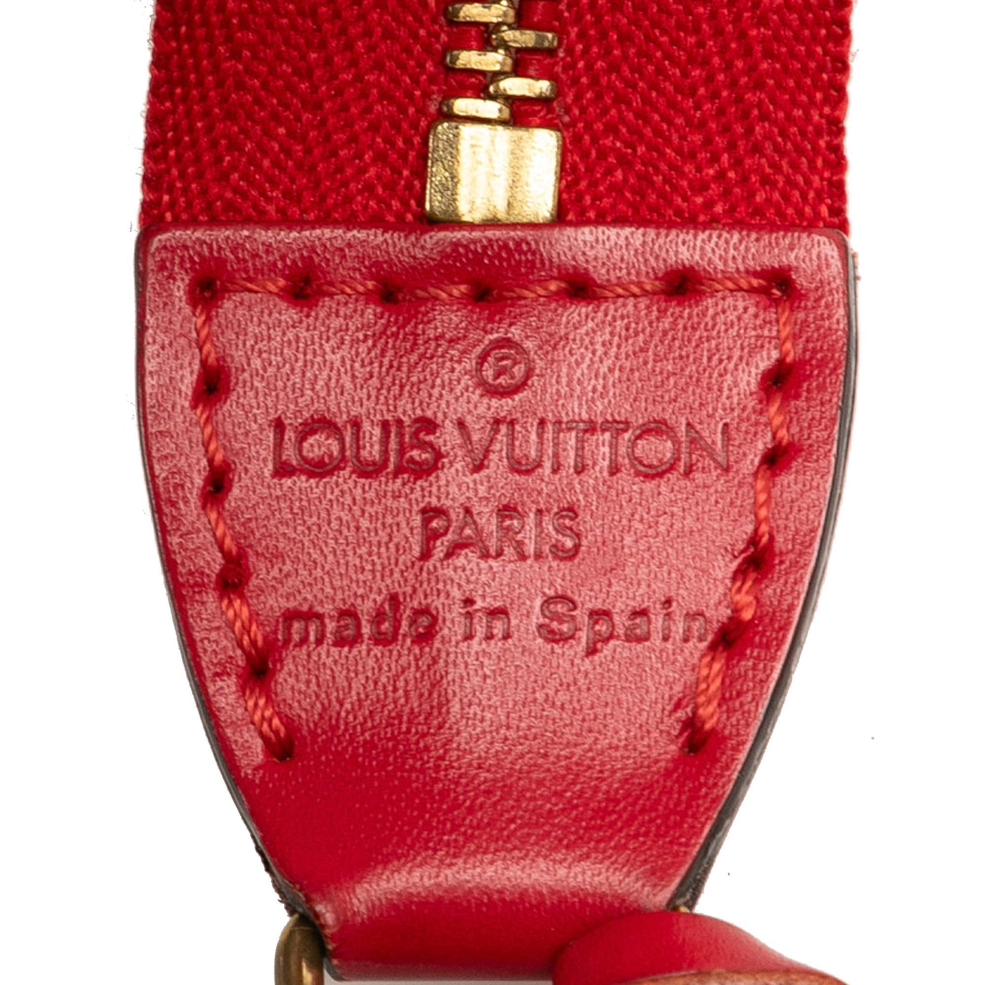 Louis Vuitton Epi Pochette Accessoires (SHG-vsA39M)