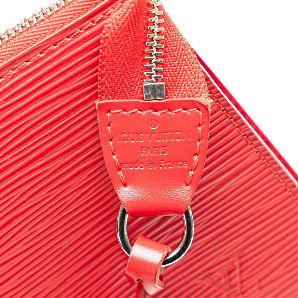 Louis Vuitton Epi Pochette Accessoires (SHG-JwiHK0)
