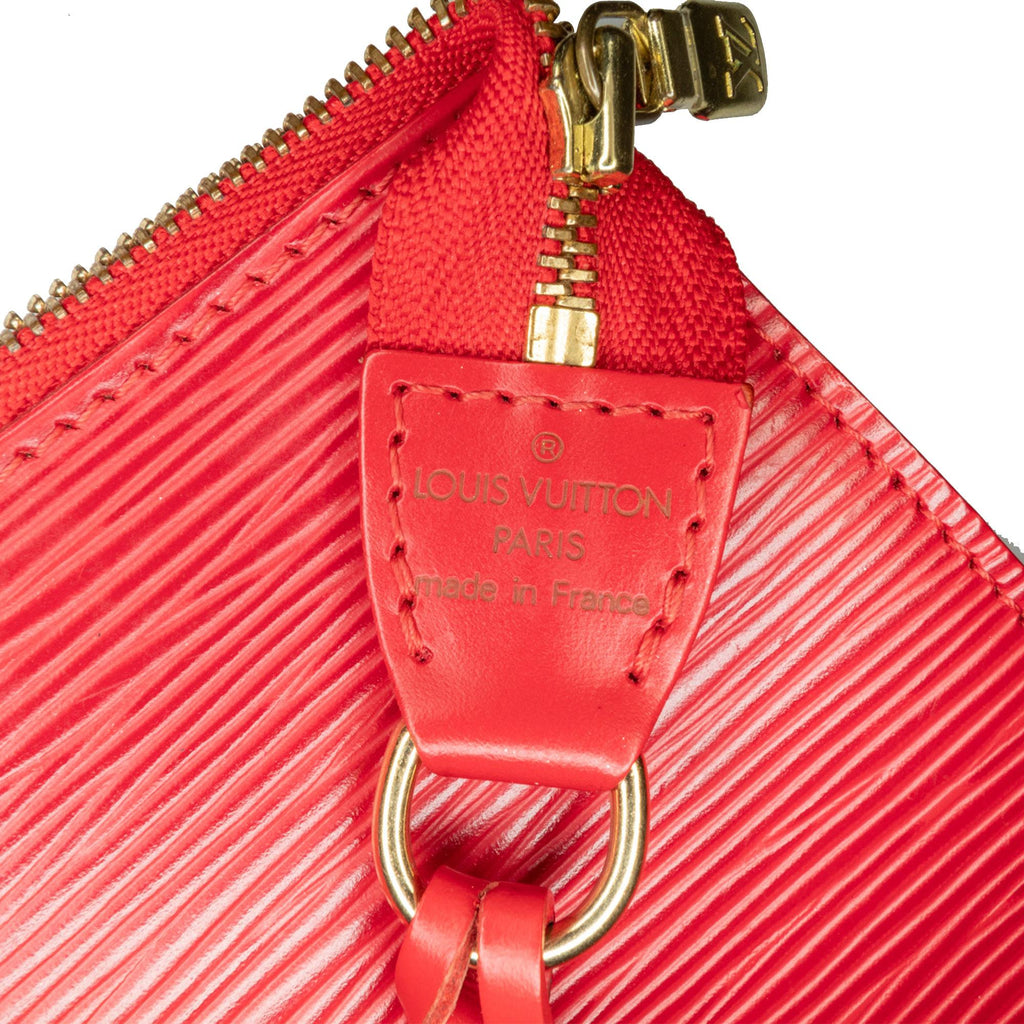 Louis Vuitton Epi Pochette Accessoires (SHG-qACTop)