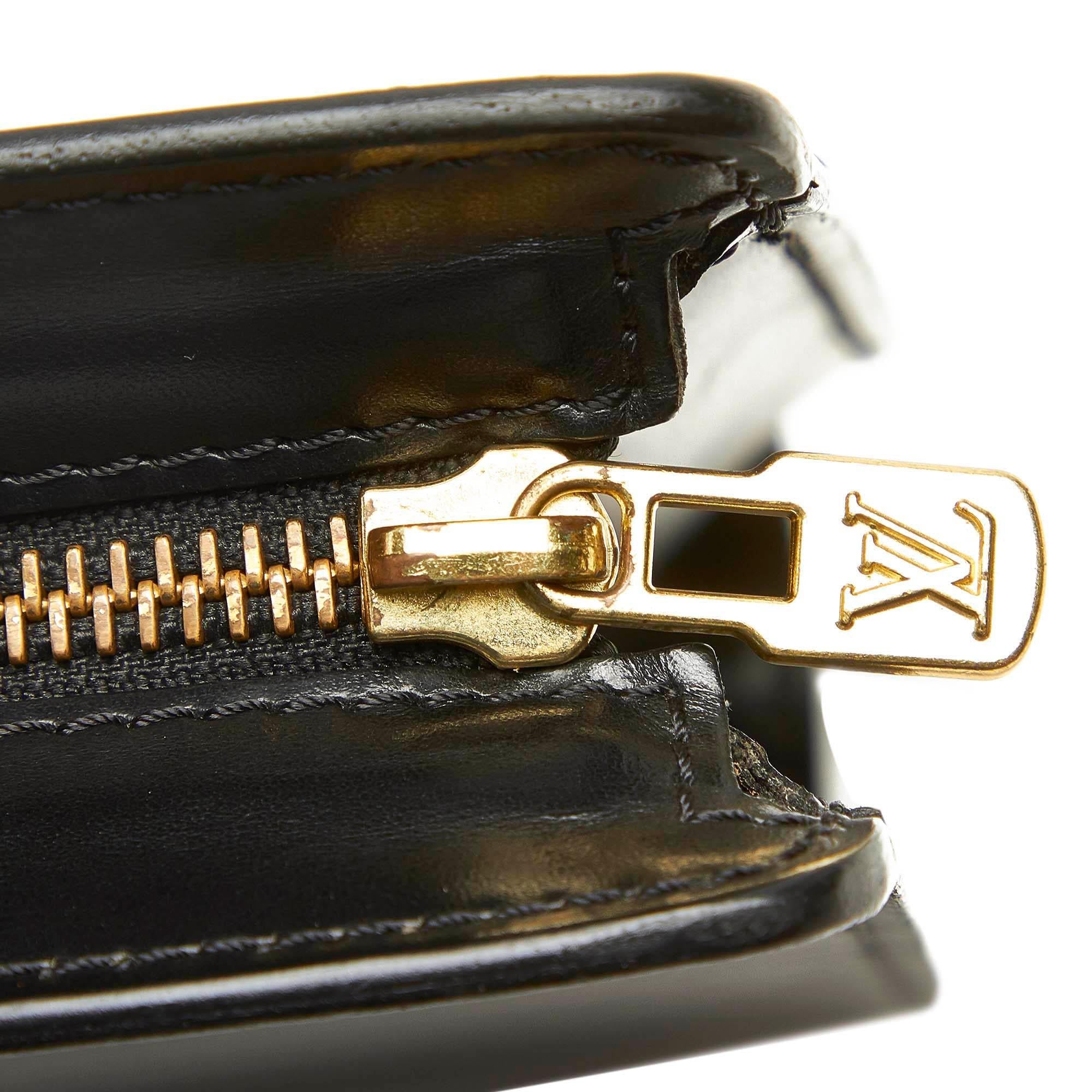 Louis Vuitton Epi Pochette Homme (SHG-31670)