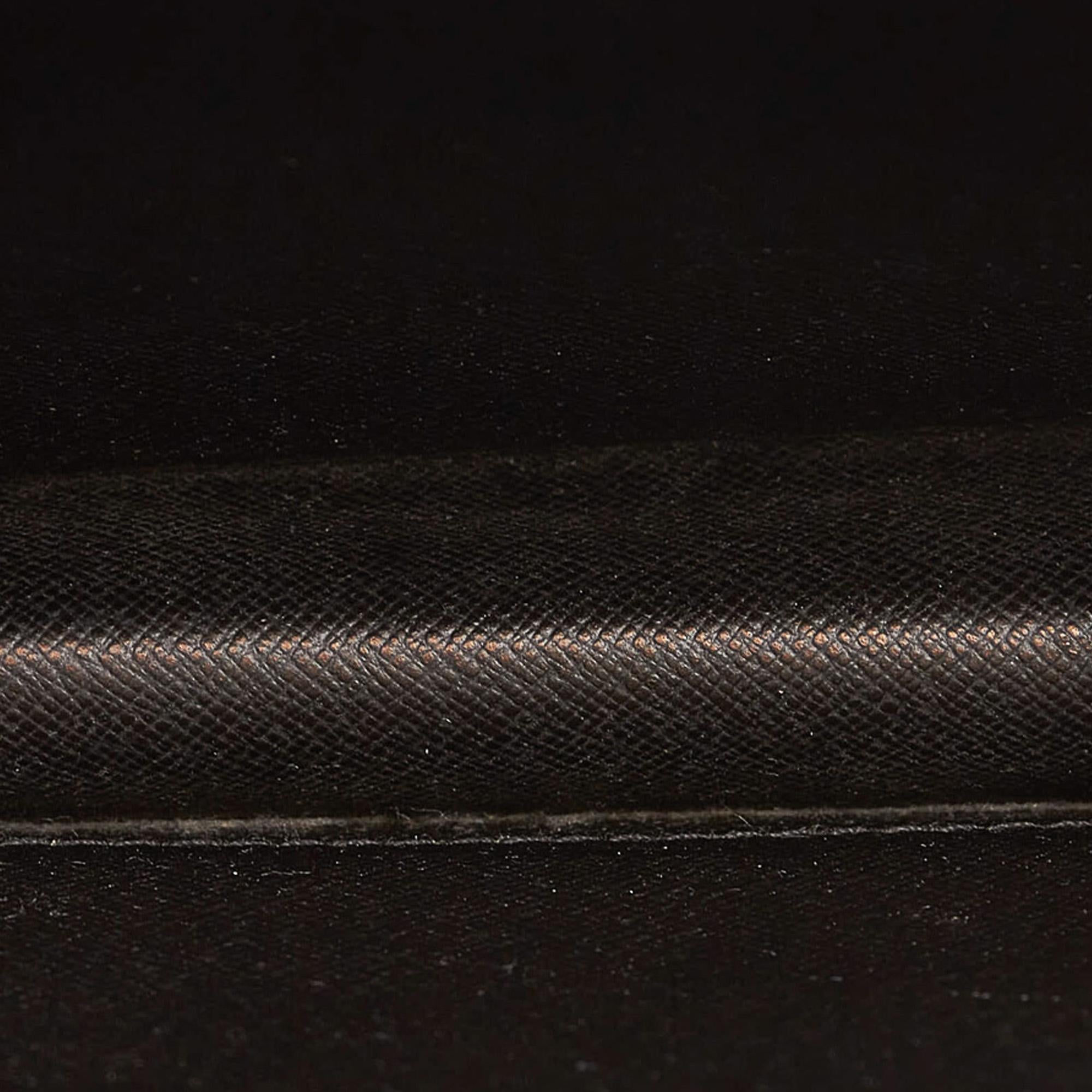 Louis Vuitton Epi Pochette Homme (SHG-32881)