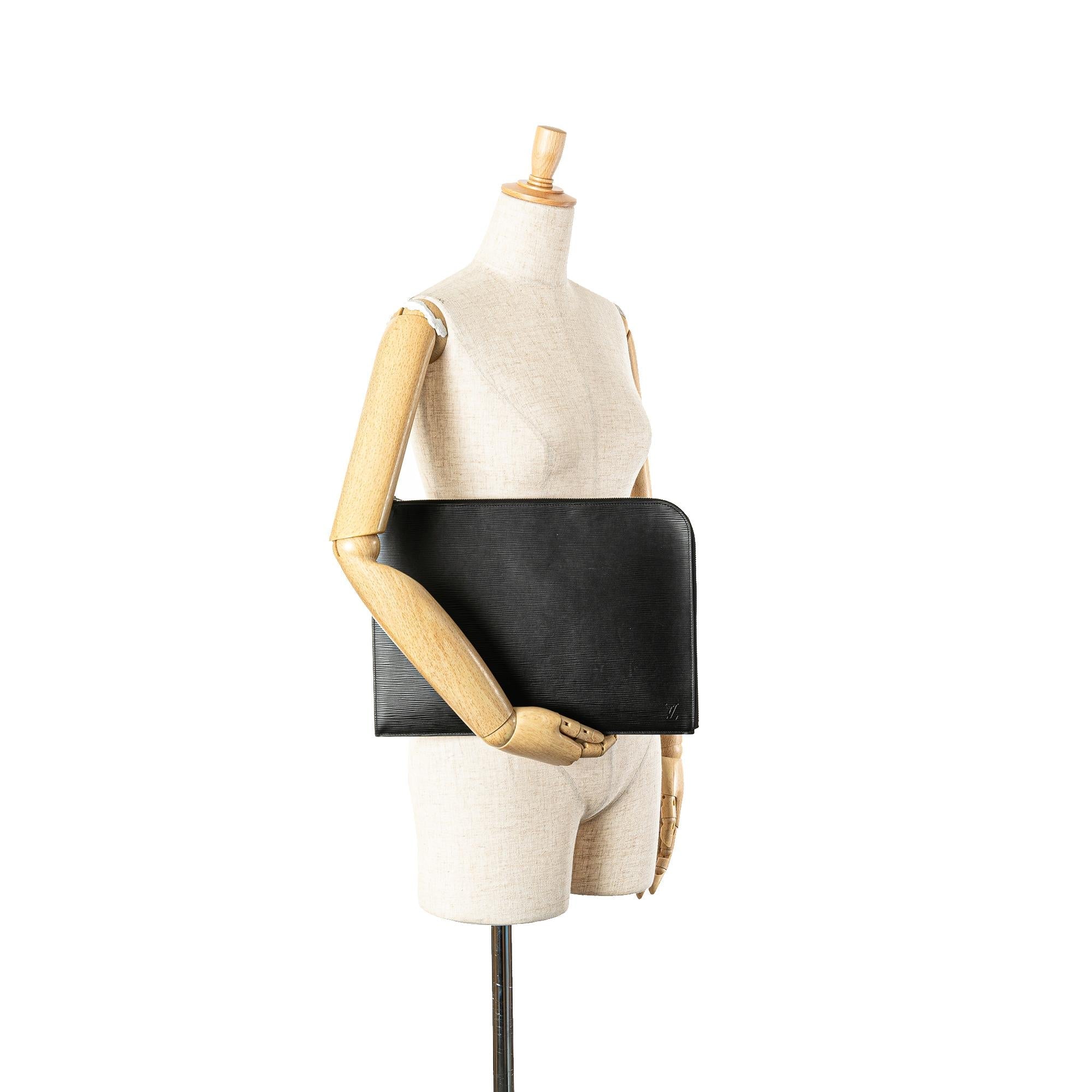 Louis Vuitton Epi Pochette Jour GM