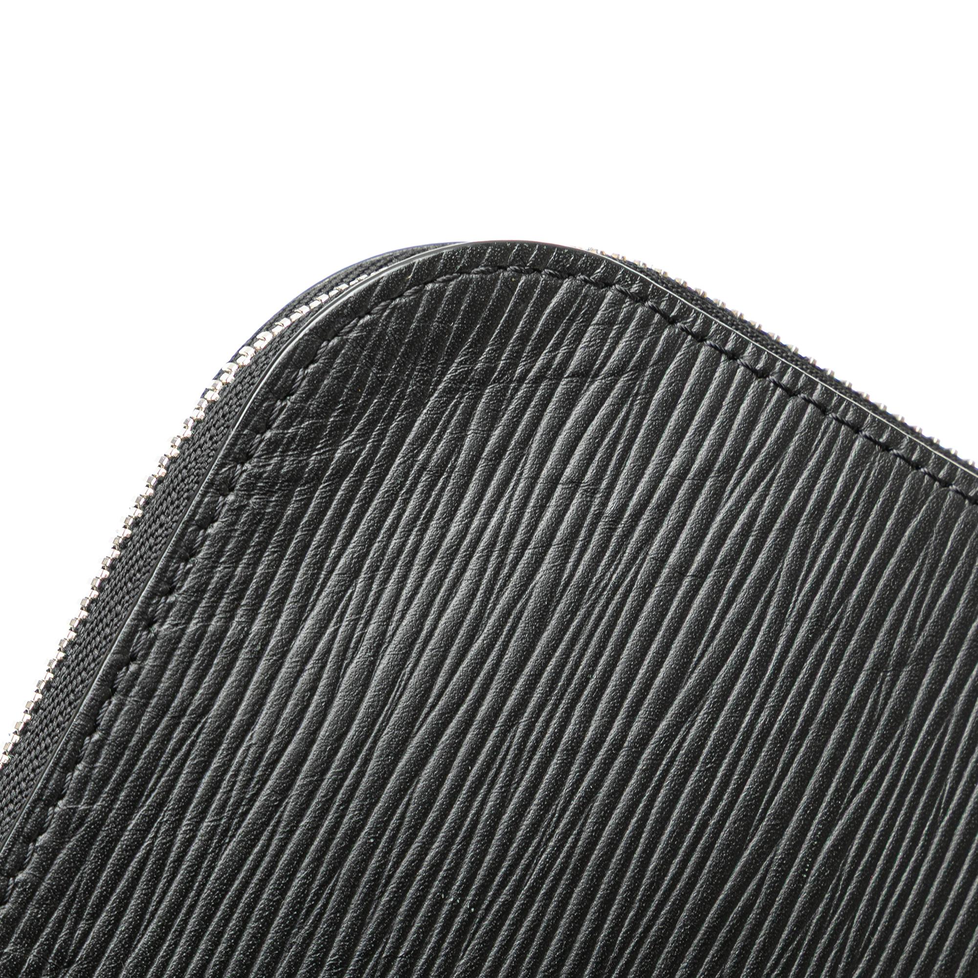 Louis Vuitton Epi Pochette Jour GM