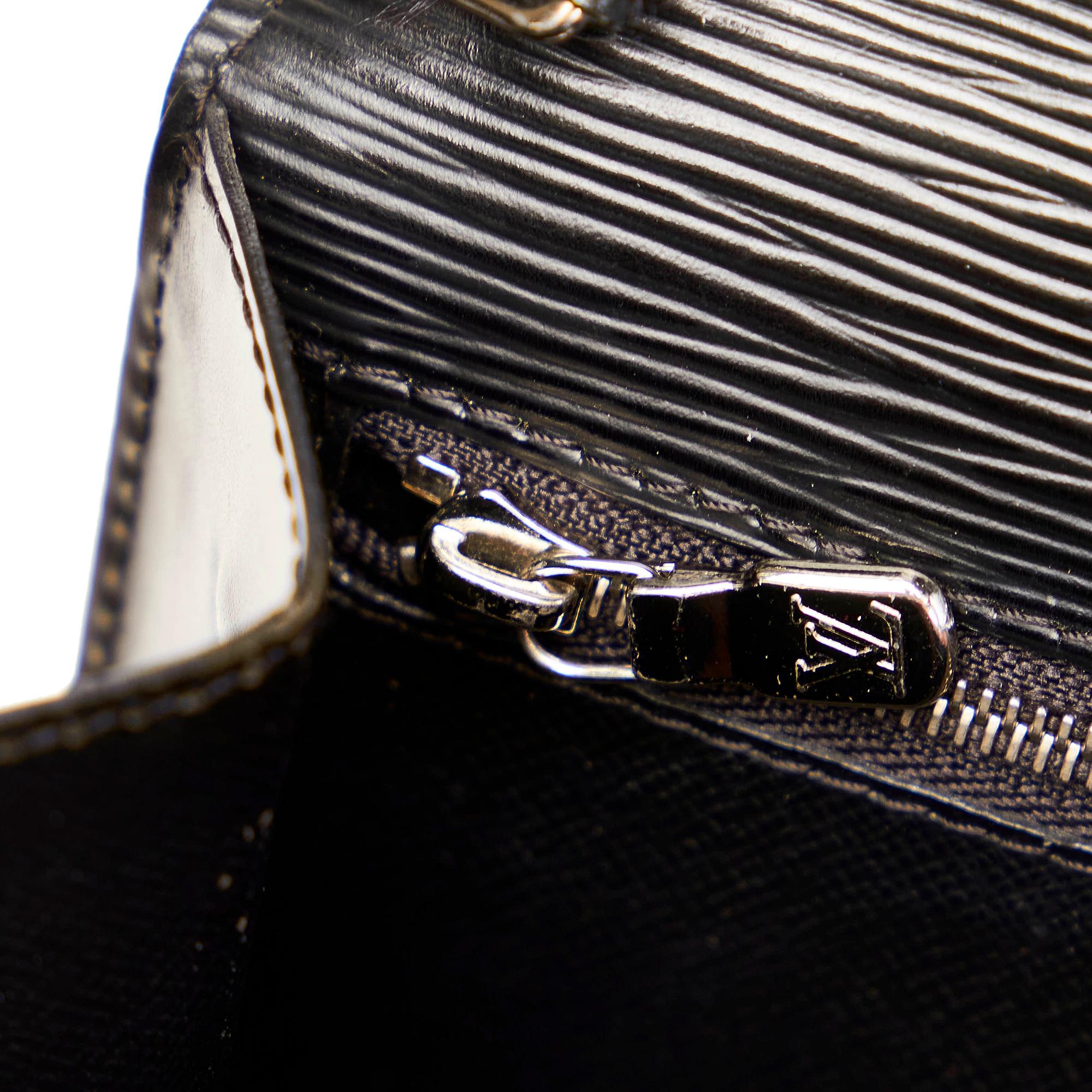 Louis Vuitton Epi Pochette Sellier Dragonne (SHG-29600)