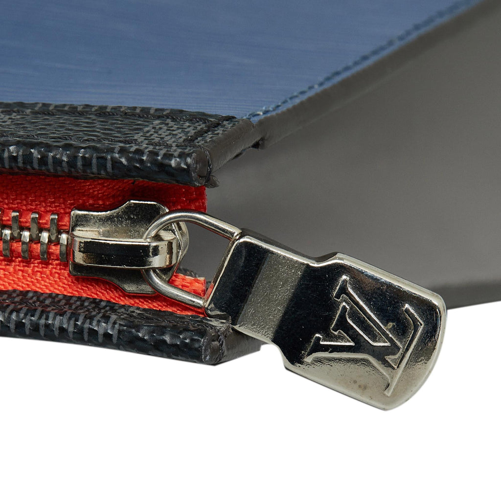 Louis Vuitton Epi Pochette Voyage MM (SHG-fhuM3i)