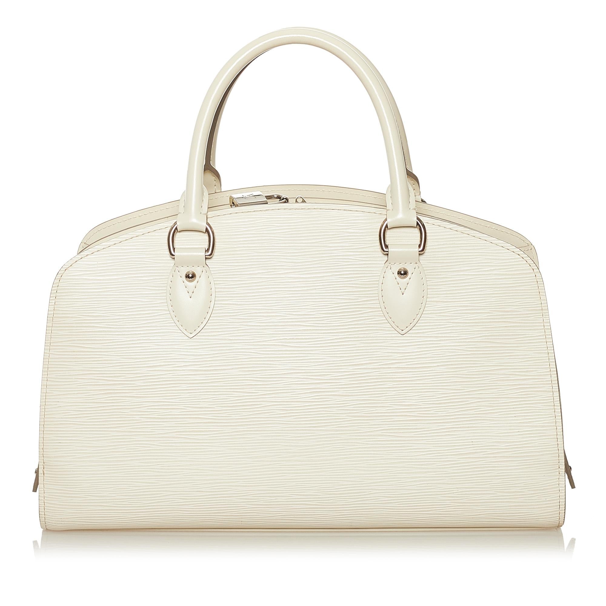 Louis Vuitton Epi Pont Neuf PM (SHG-35828)