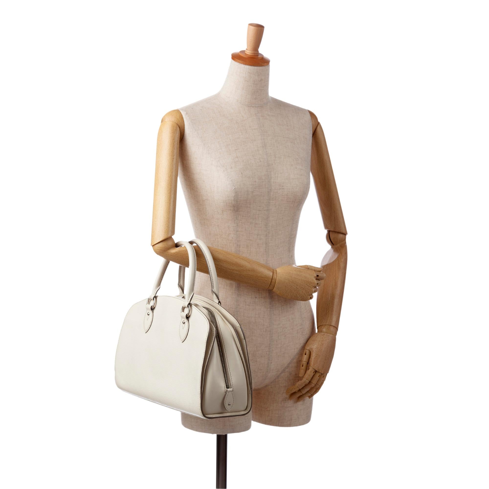 Louis Vuitton Epi Pont Neuf PM (SHG-cUYe4B)