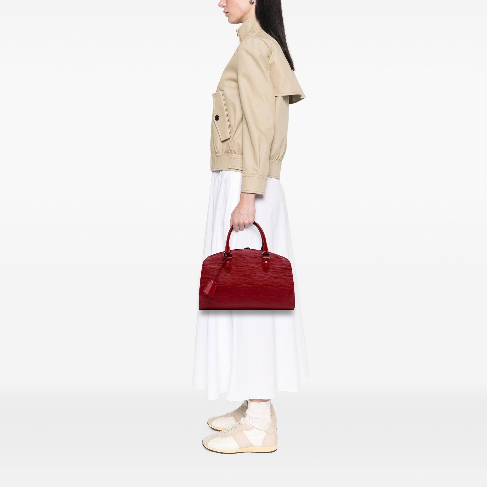 Louis Vuitton Epi Pont Neuf PM
