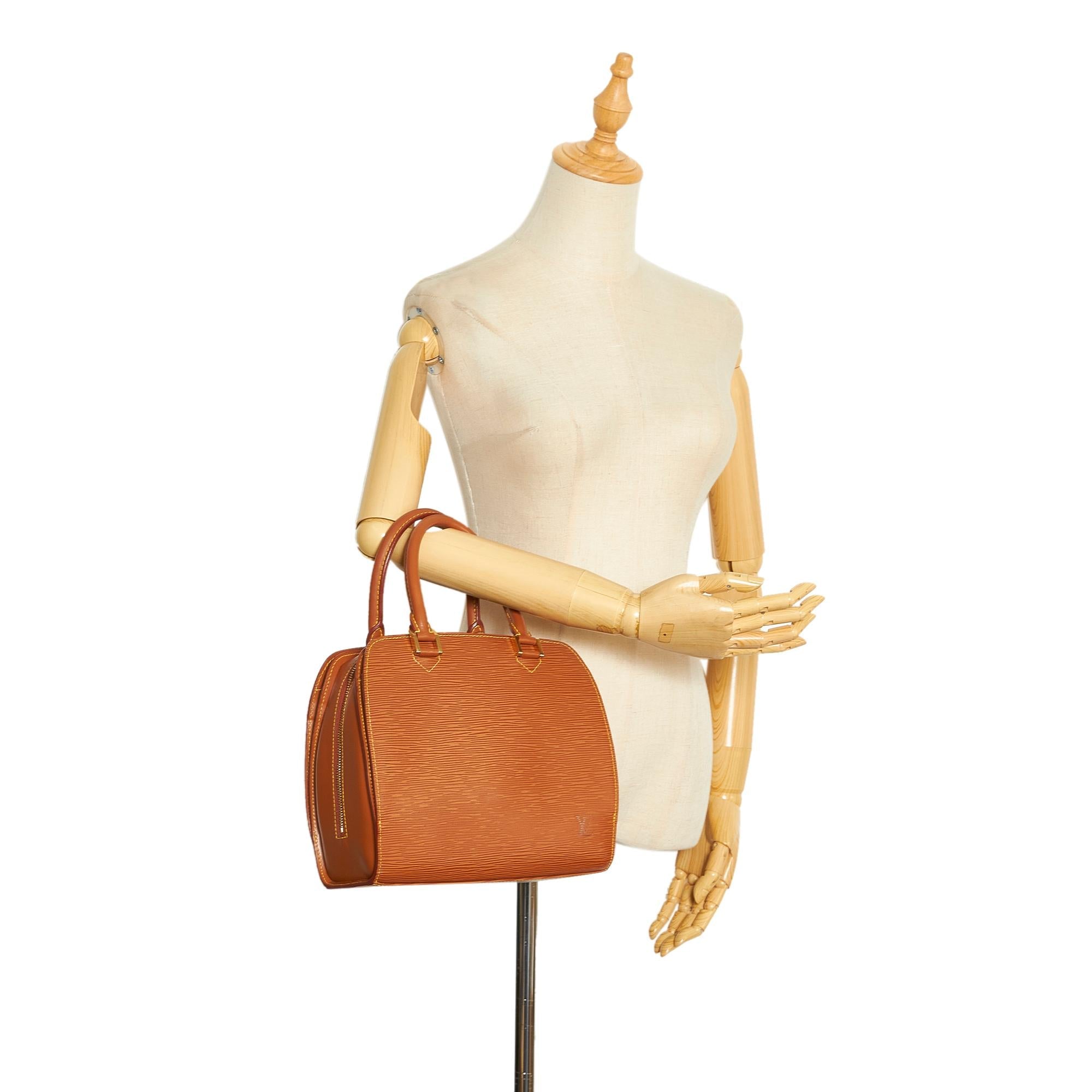 Louis Vuitton Epi Pont Neuf (SHG-JCNIMF)