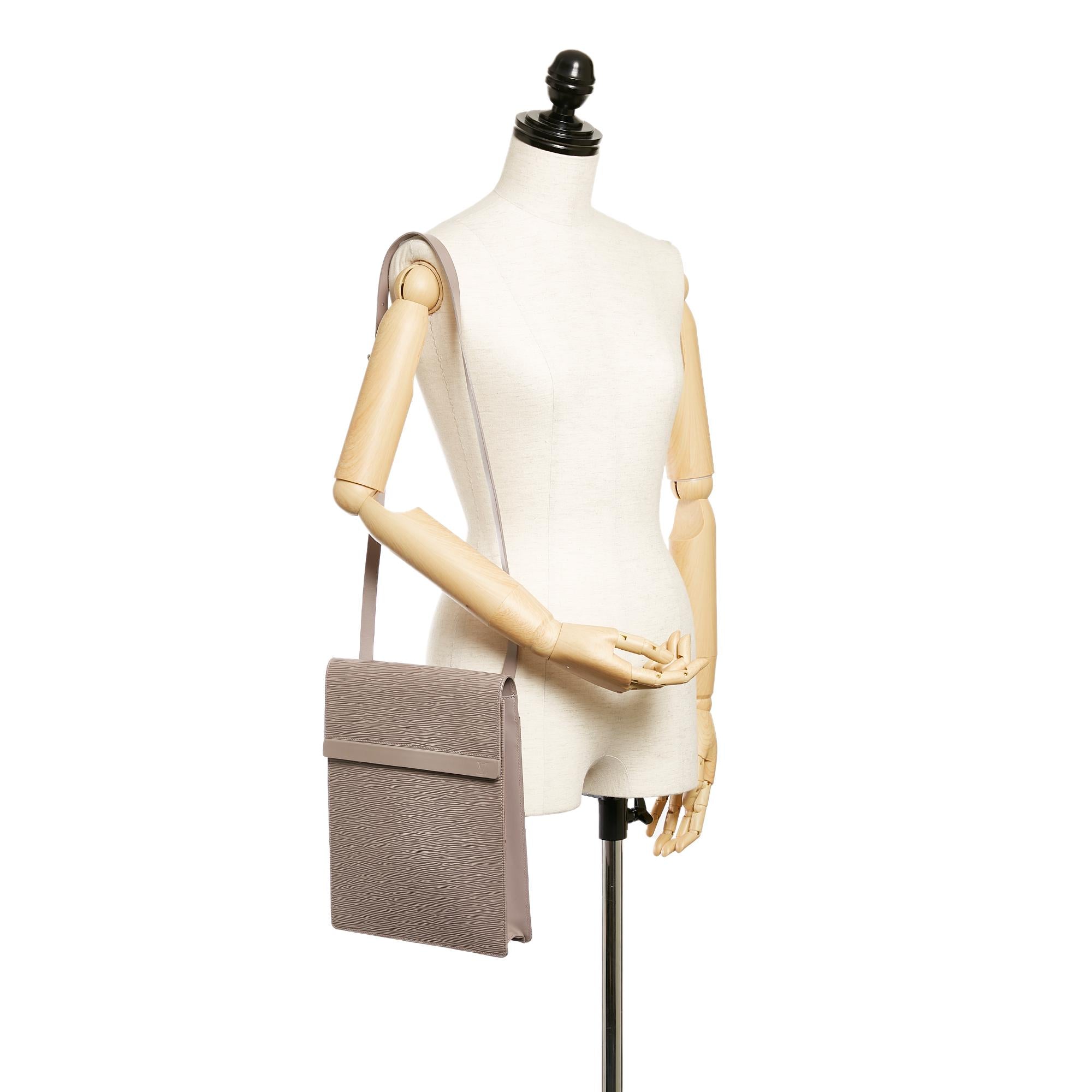 Louis Vuitton Epi Ramatuelle (SHG-27389)