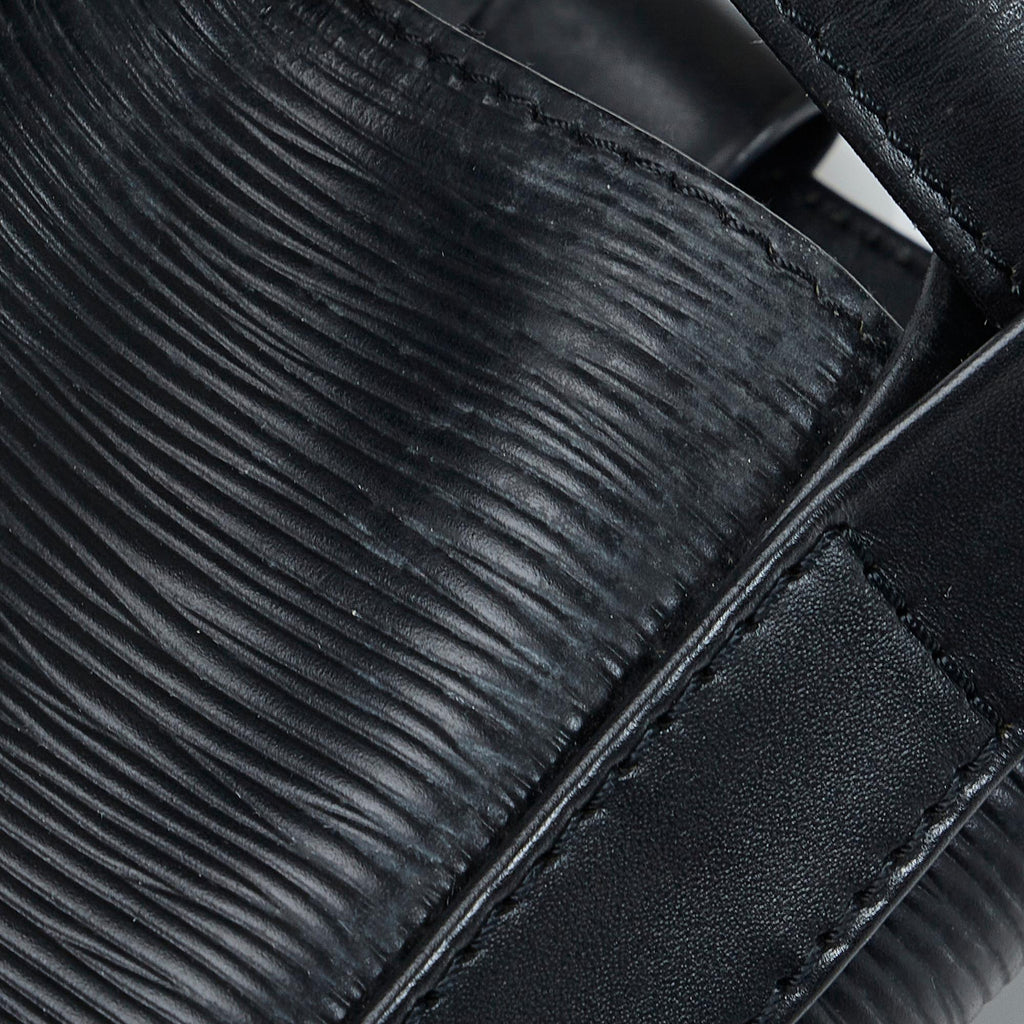 Louis Vuitton Epi Randonnee PM (SHG-op3Xoq)