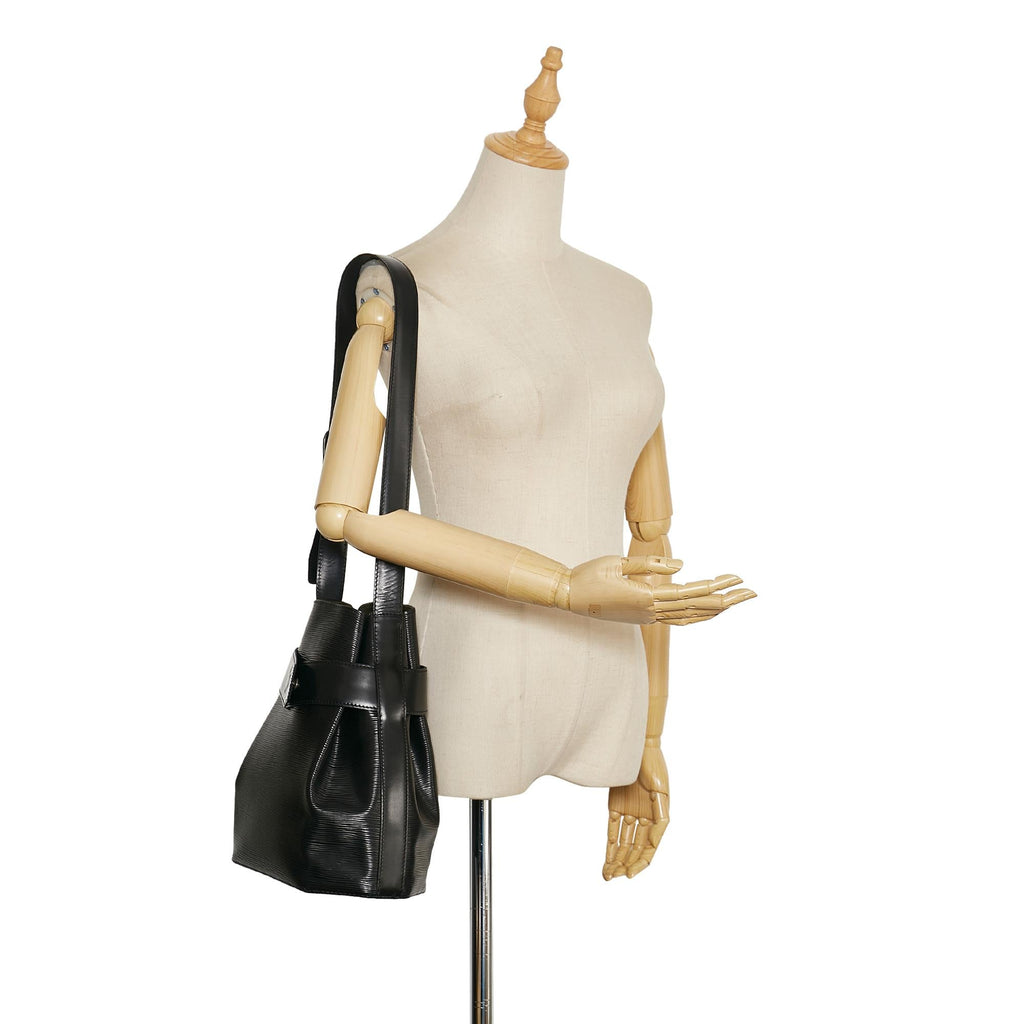 Louis Vuitton Epi Sac D'Epaule (SHG-35594)