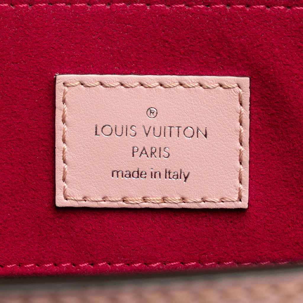 Louis Vuitton Epi Sac Plat BB (SHG-3TLBBL)