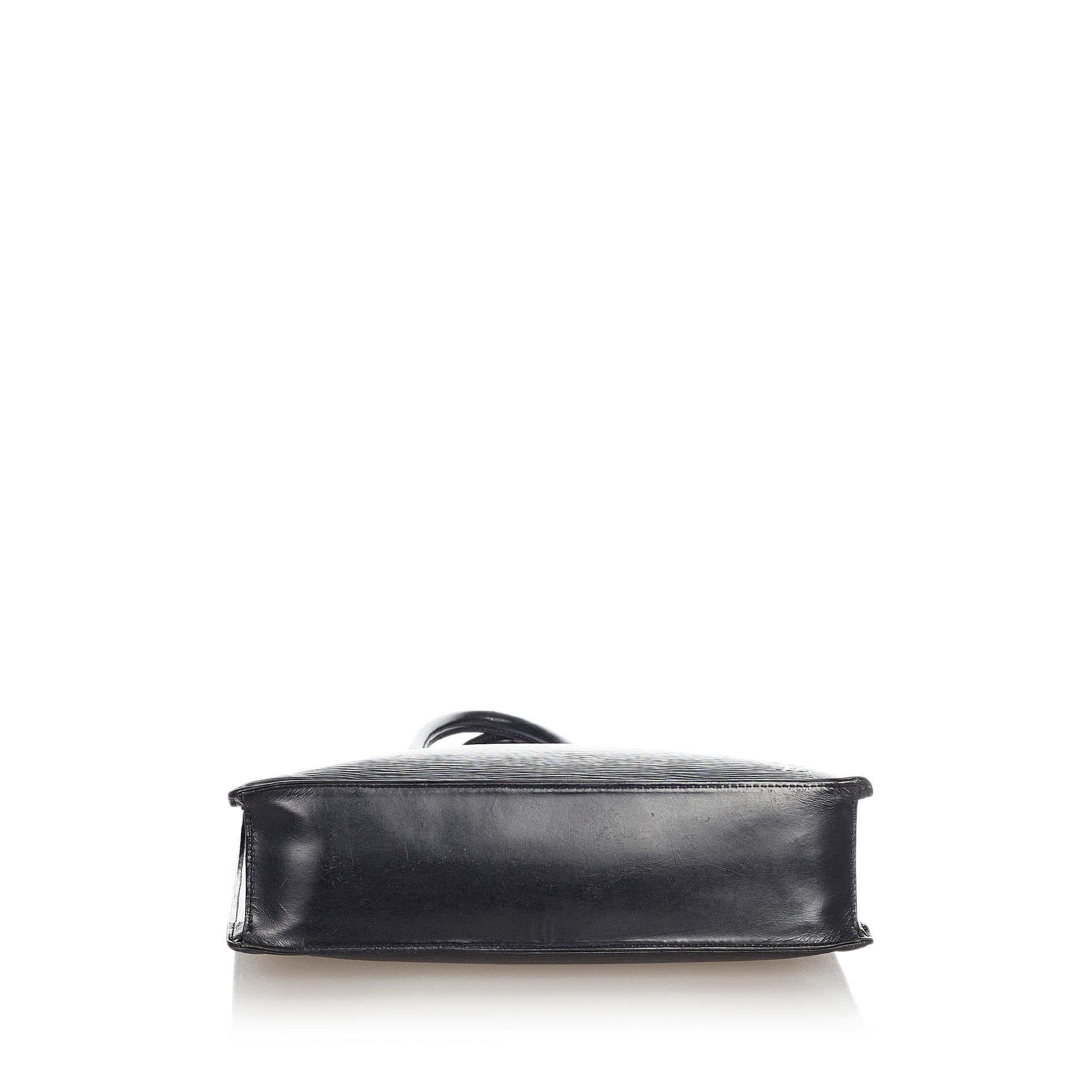 Louis Vuitton Epi Sac Plat PM (SHG-31941)