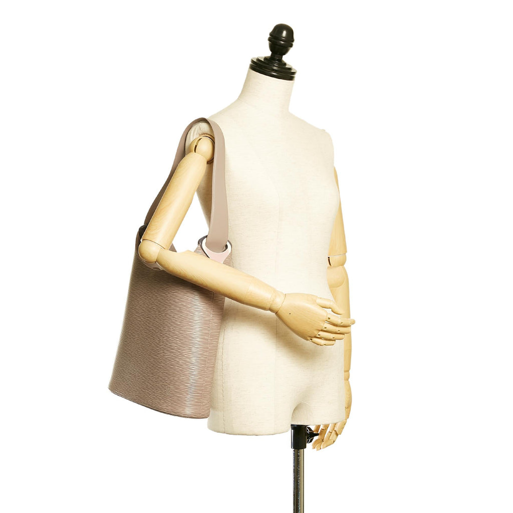 Louis Vuitton Epi Sac Verseau (SHG-28642)