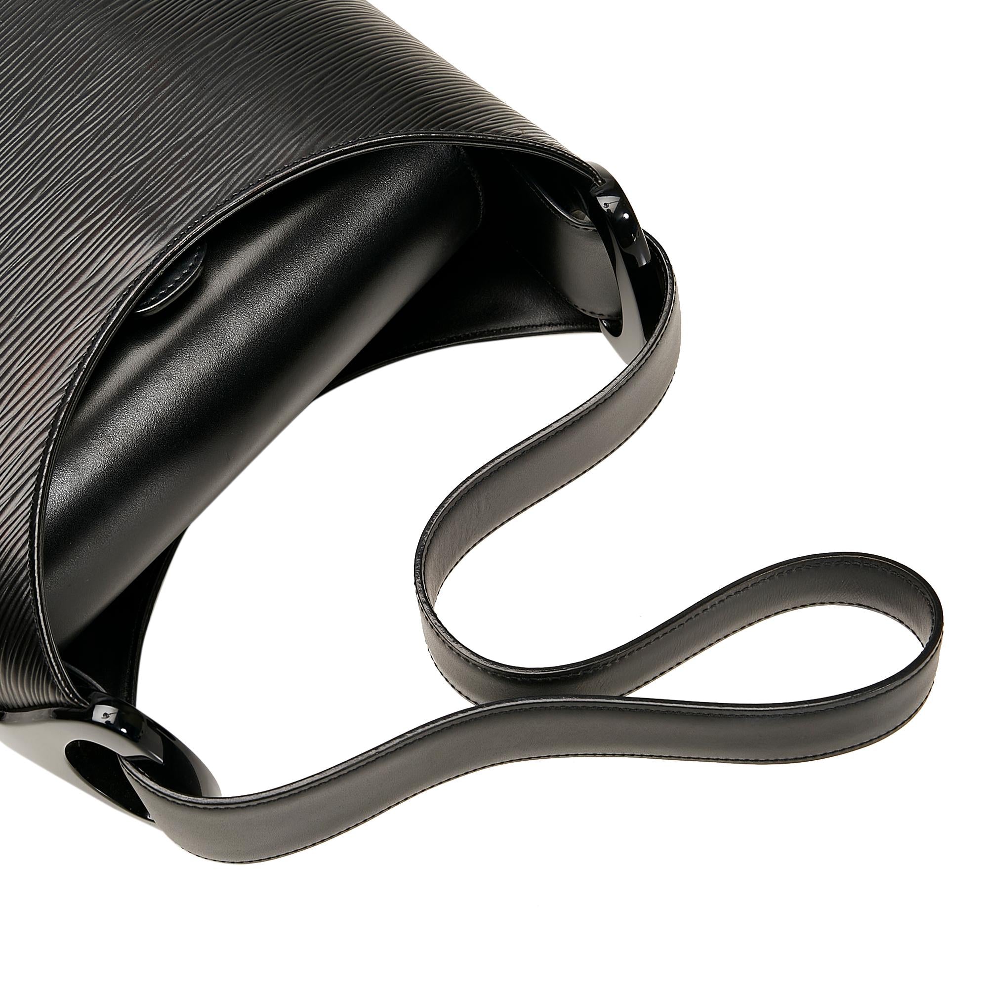 Louis Vuitton Epi Sac Verseau (SHG-37810)