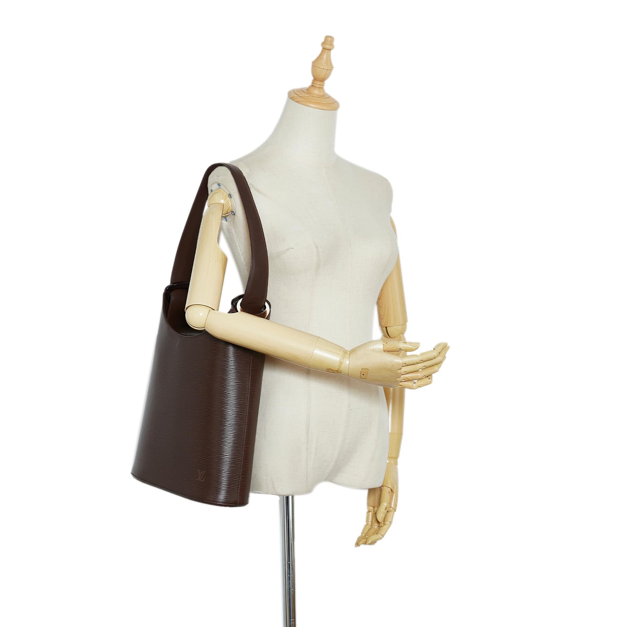 Louis Vuitton Epi Sac Verseau (SHG-cpV39d)