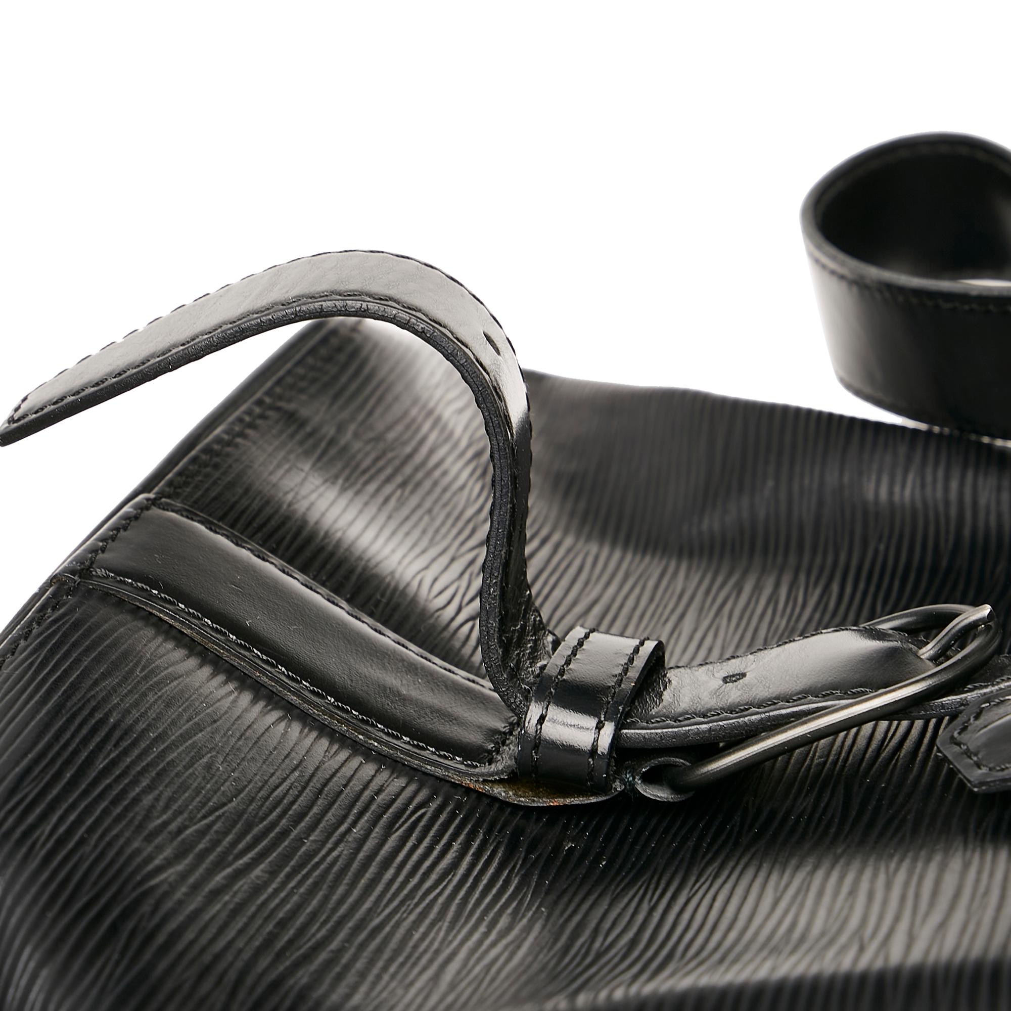 Louis Vuitton Epi Sac dEpaule (SHG-30359)