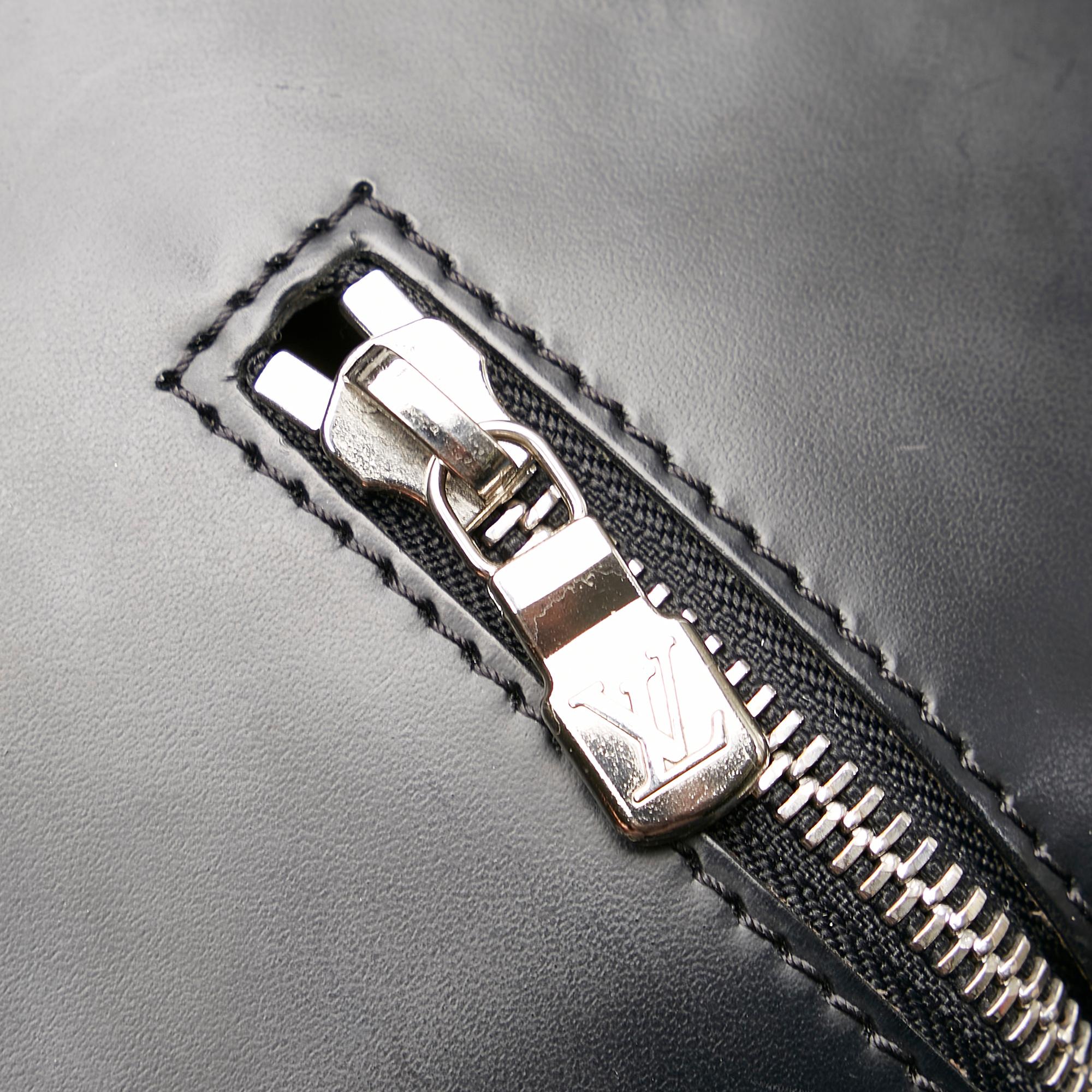 Louis Vuitton Epi Soufflot (SHG-29828)