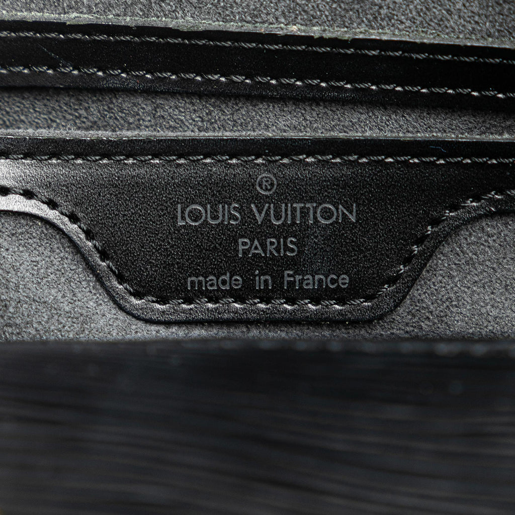 Louis Vuitton Epi Soufflot (SHG-LEBU6i)