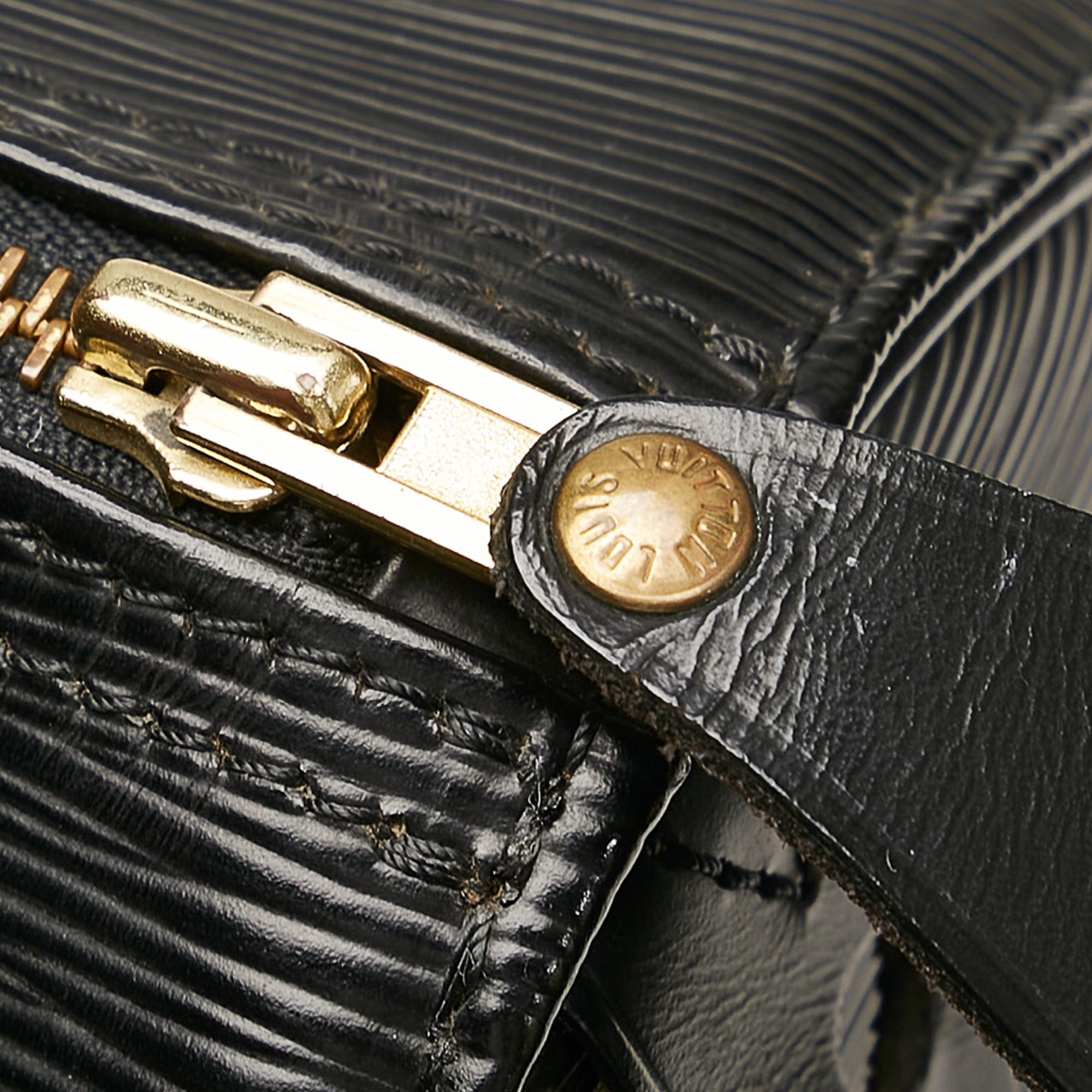 Louis Vuitton Epi Speedy 30 (SHG-28832)