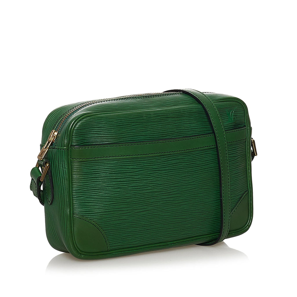 Louis Vuitton Epi Trocadero 24 (SHG-31399)