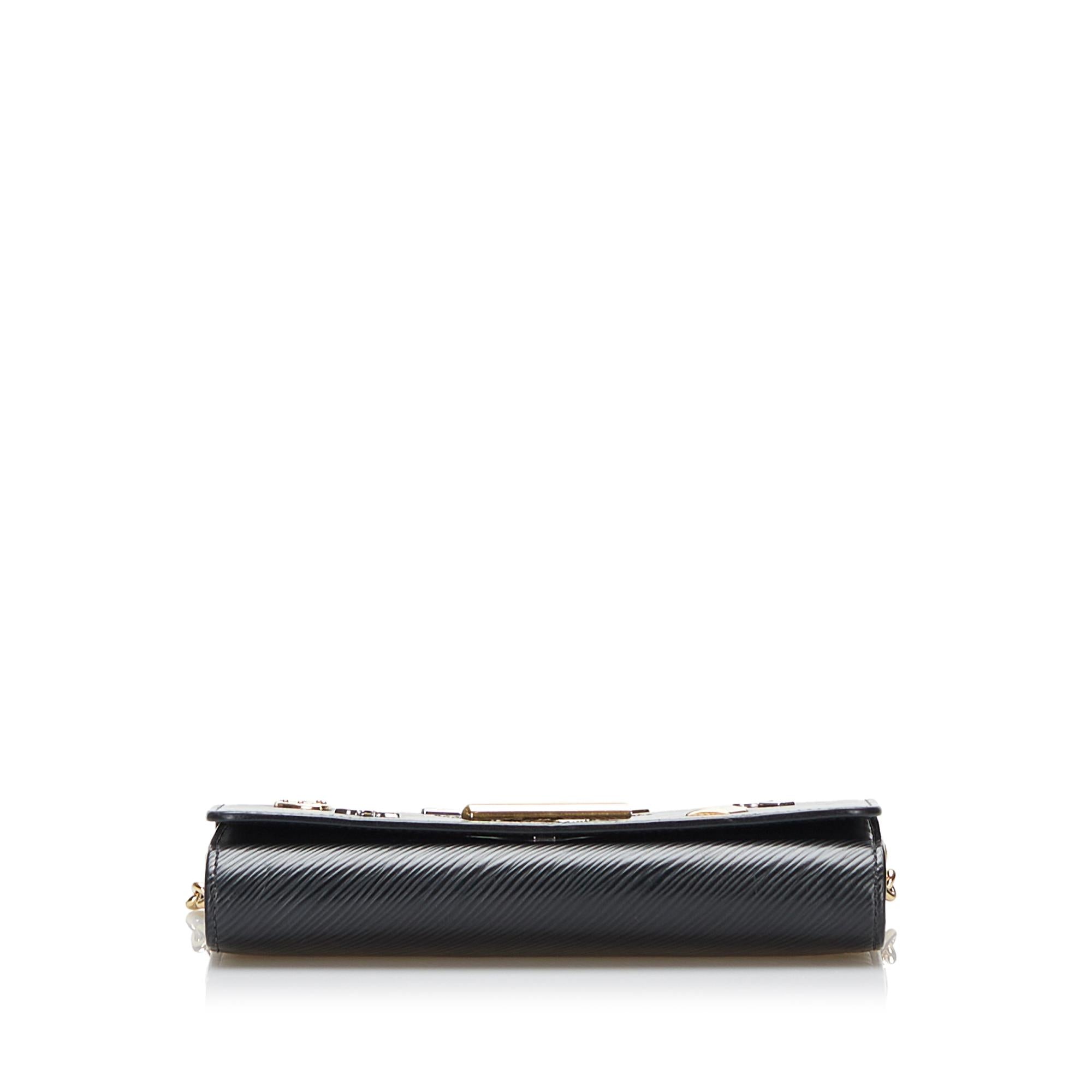 Louis Vuitton Epi Twist Love Lock Chain Wallet (SHG-MmYcl0)