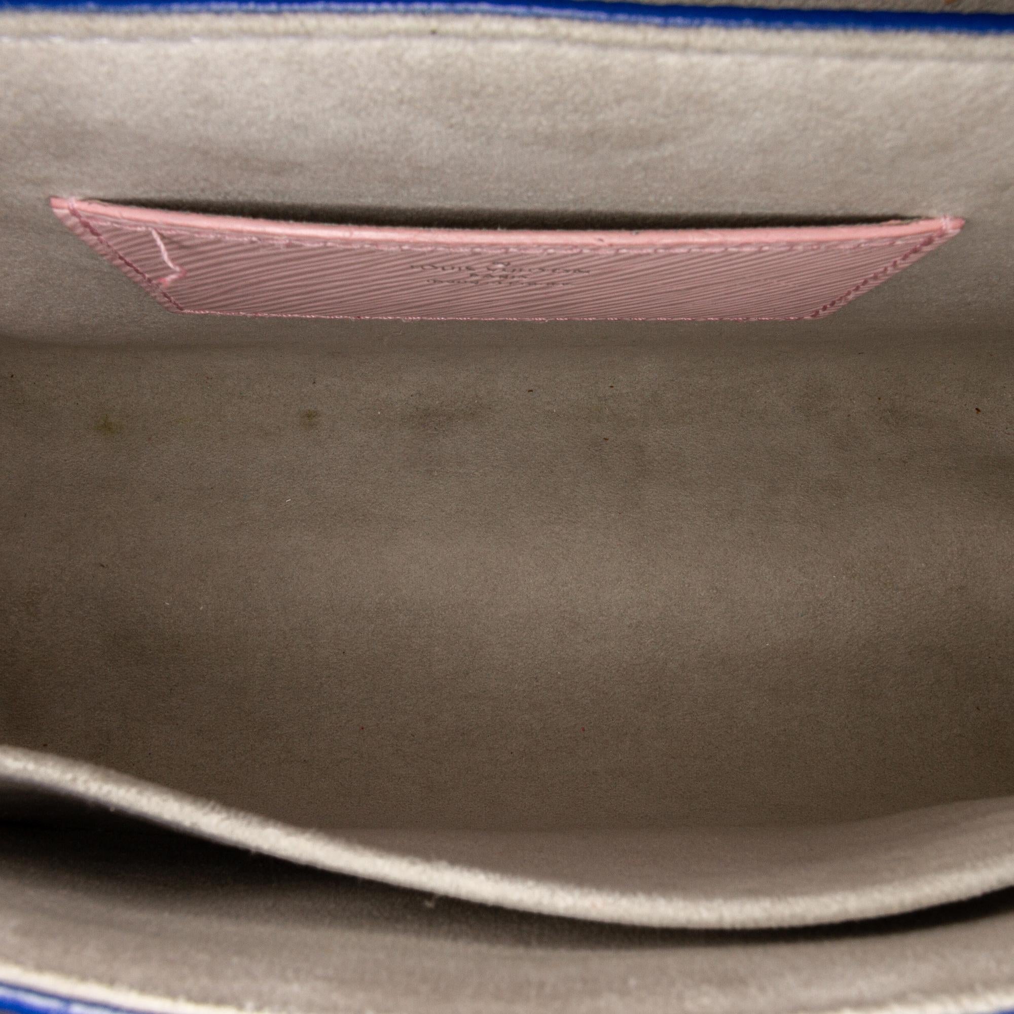 Louis Vuitton Epi Twist MM (SHG-36458)