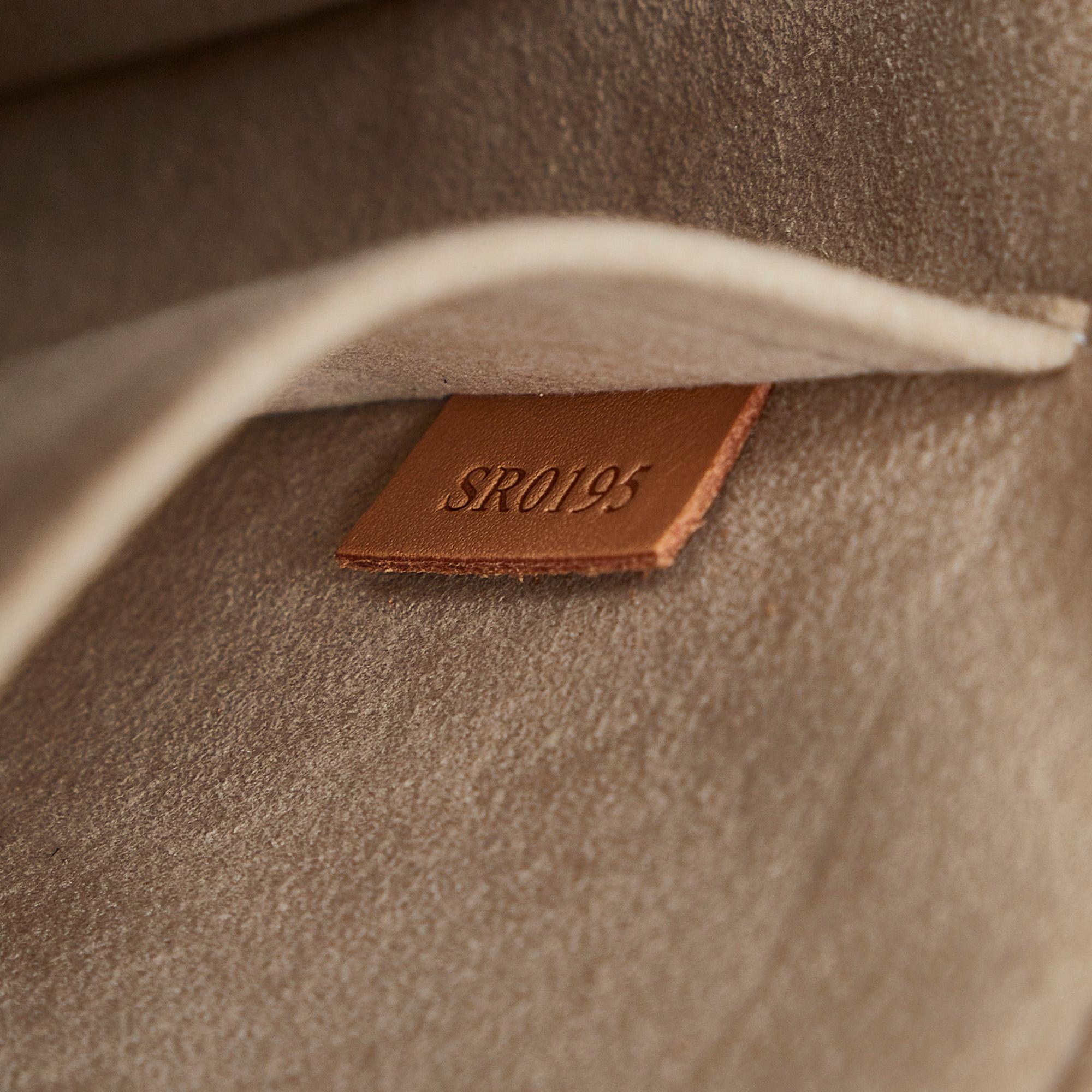 Louis Vuitton Epi Twist MM (SHG-db5MZF)