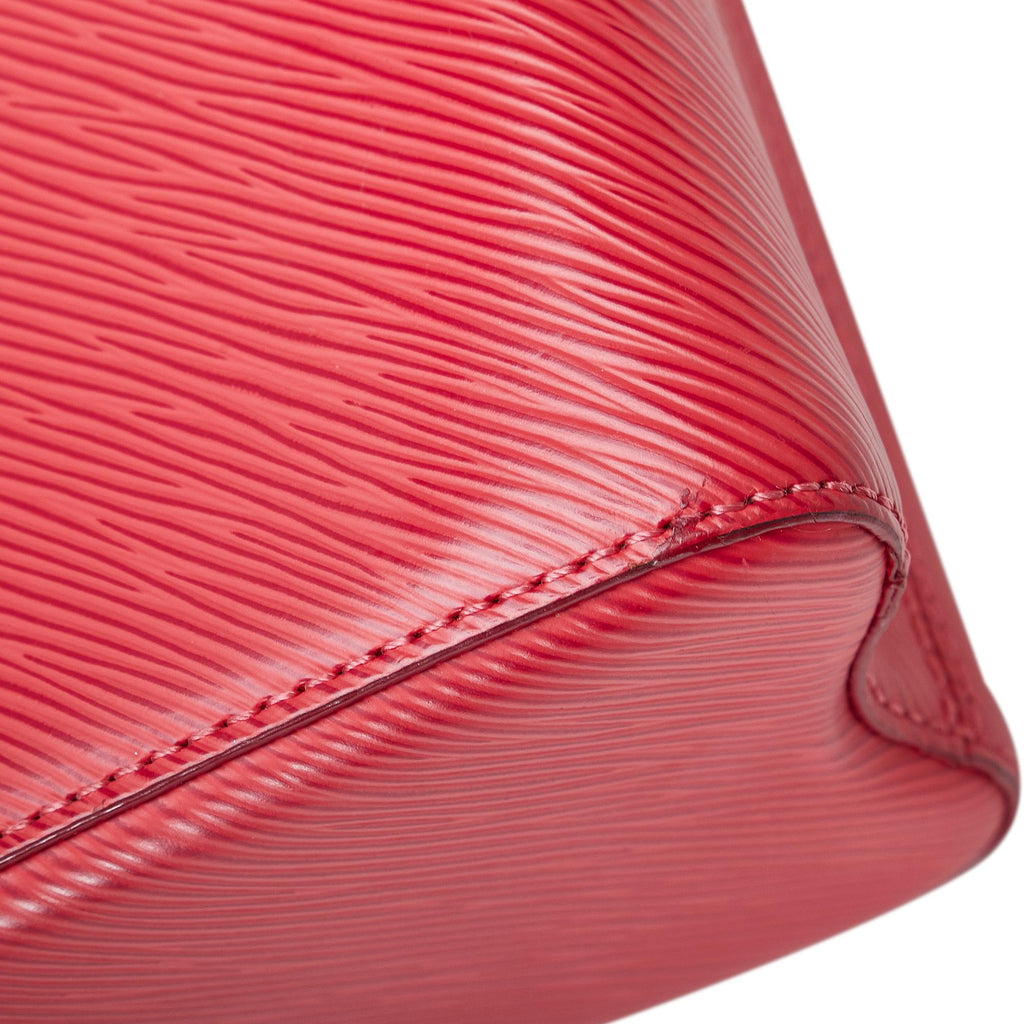 Louis Vuitton Epi Twist MM (SHG-db5MZF)