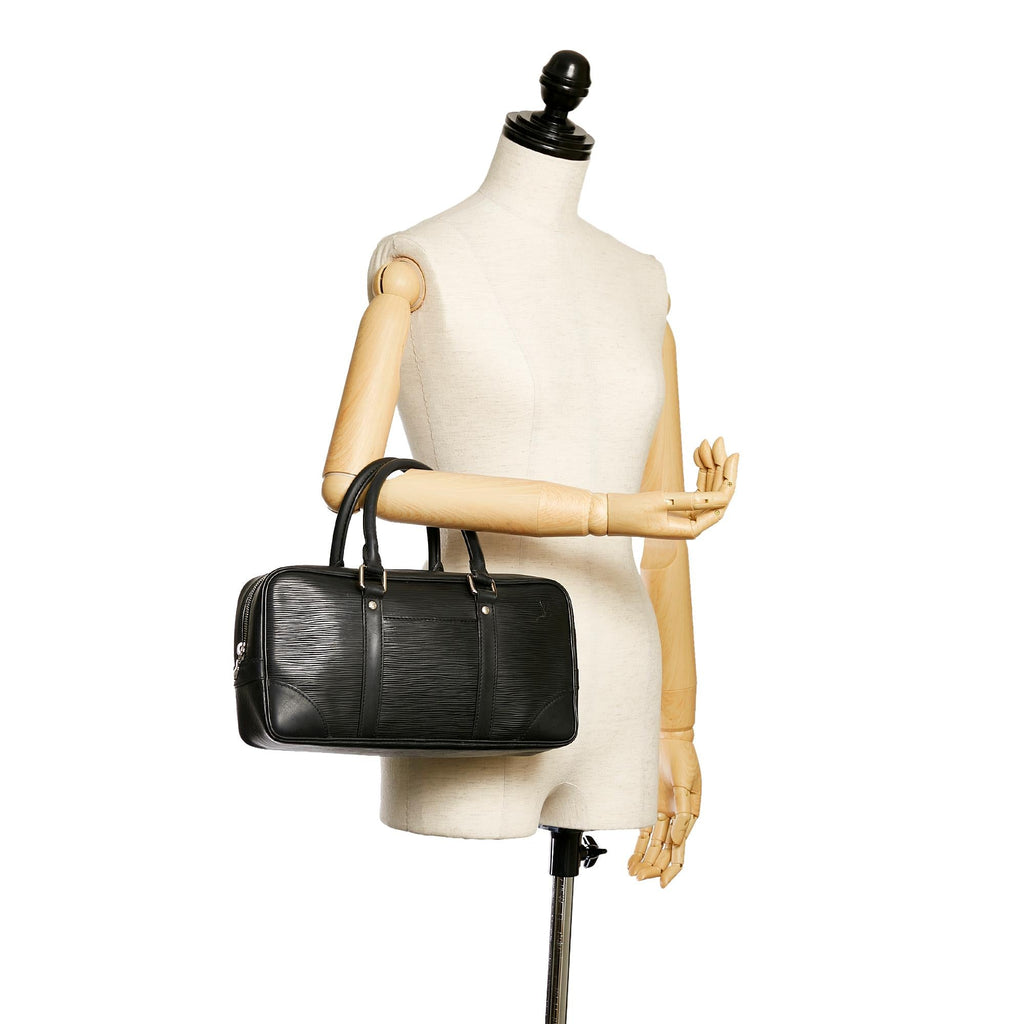 Louis Vuitton Epi Vivienne Long MM (SHG-28247)