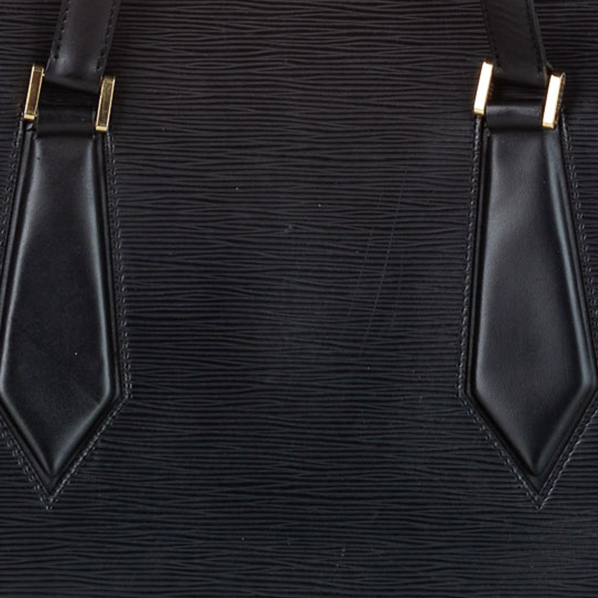 Louis Vuitton Epi Voltaire (SHG-22222)