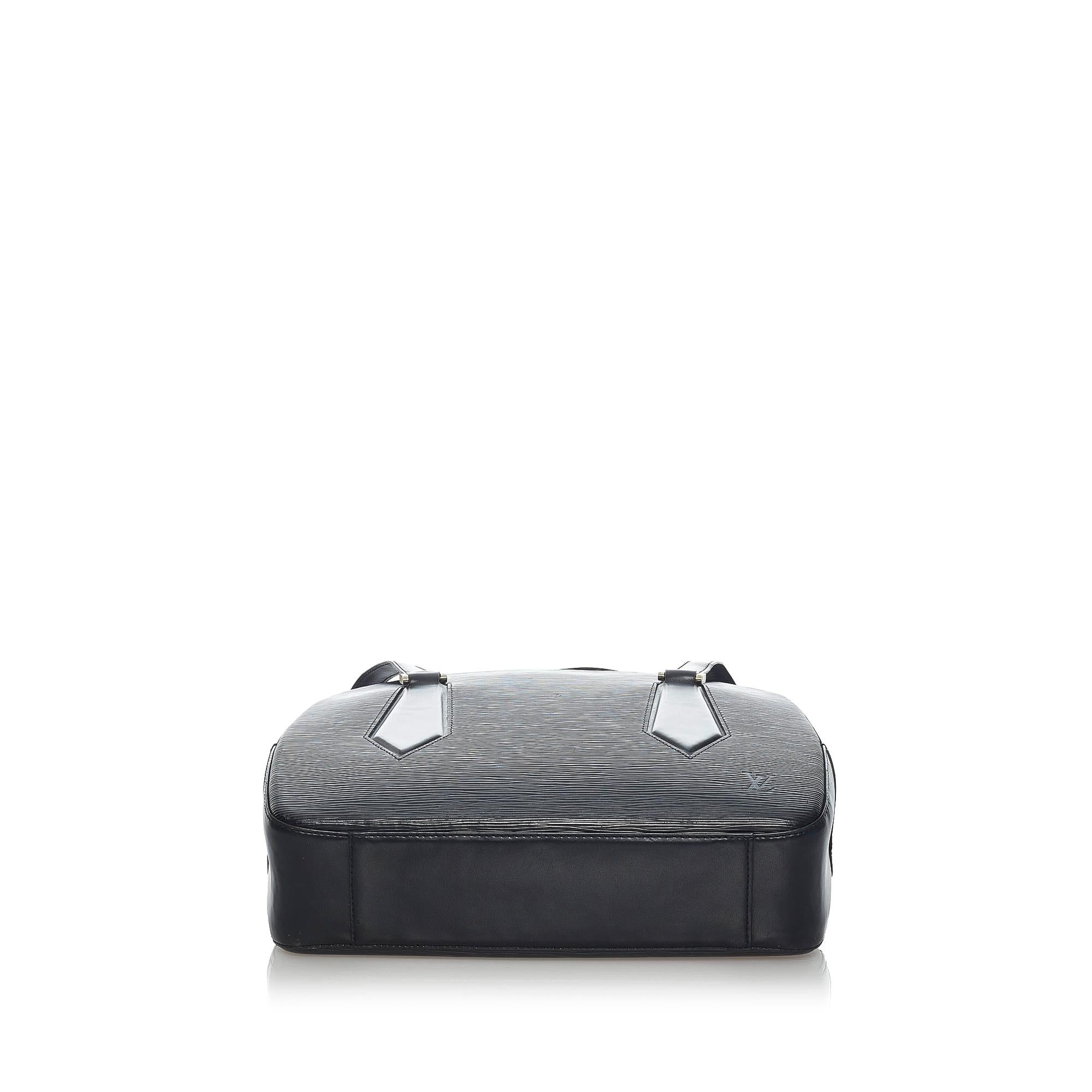 Louis Vuitton Epi Voltaire (SHG-31307)