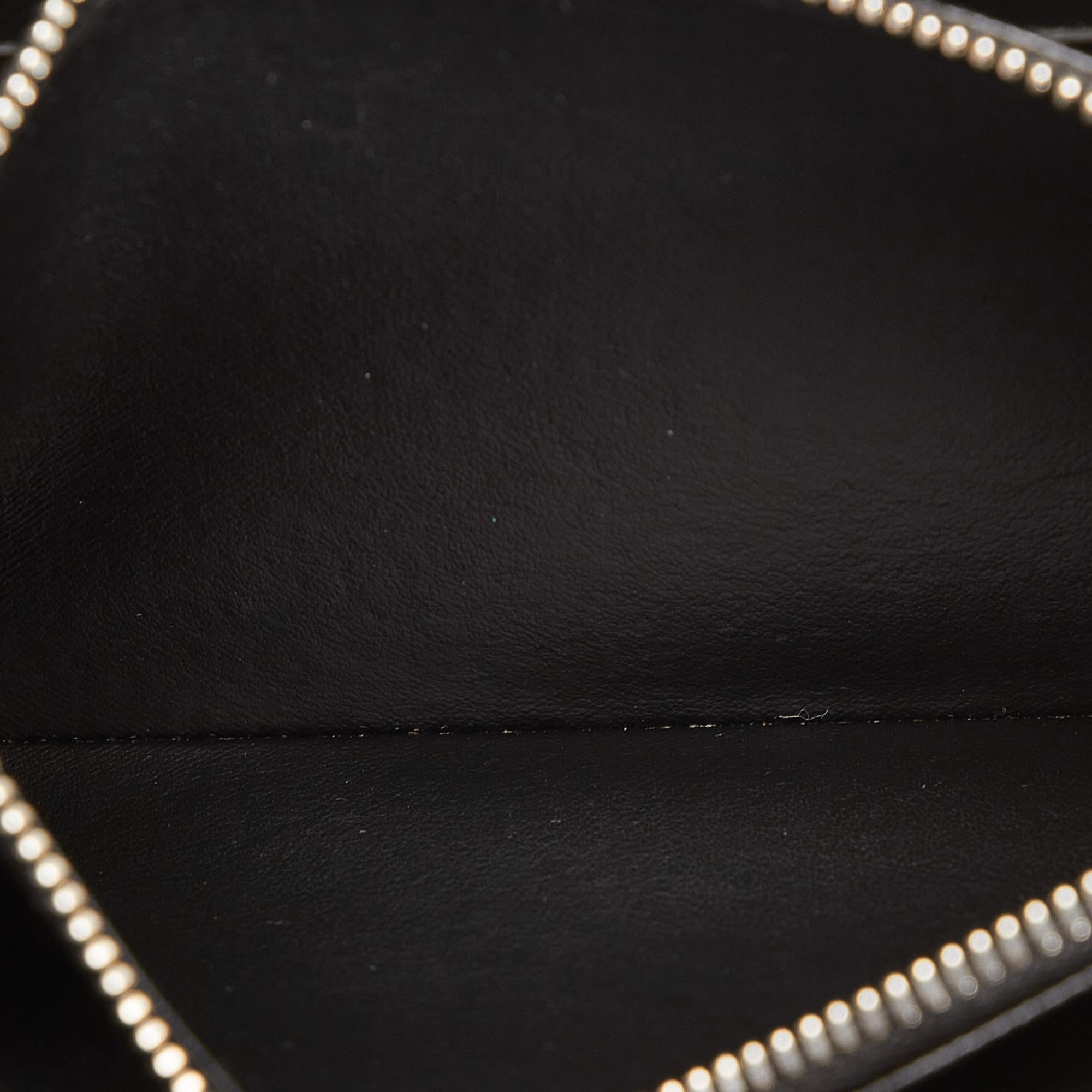 Louis Vuitton Epi Zippy Long Wallet (SHG-qDjuJj)