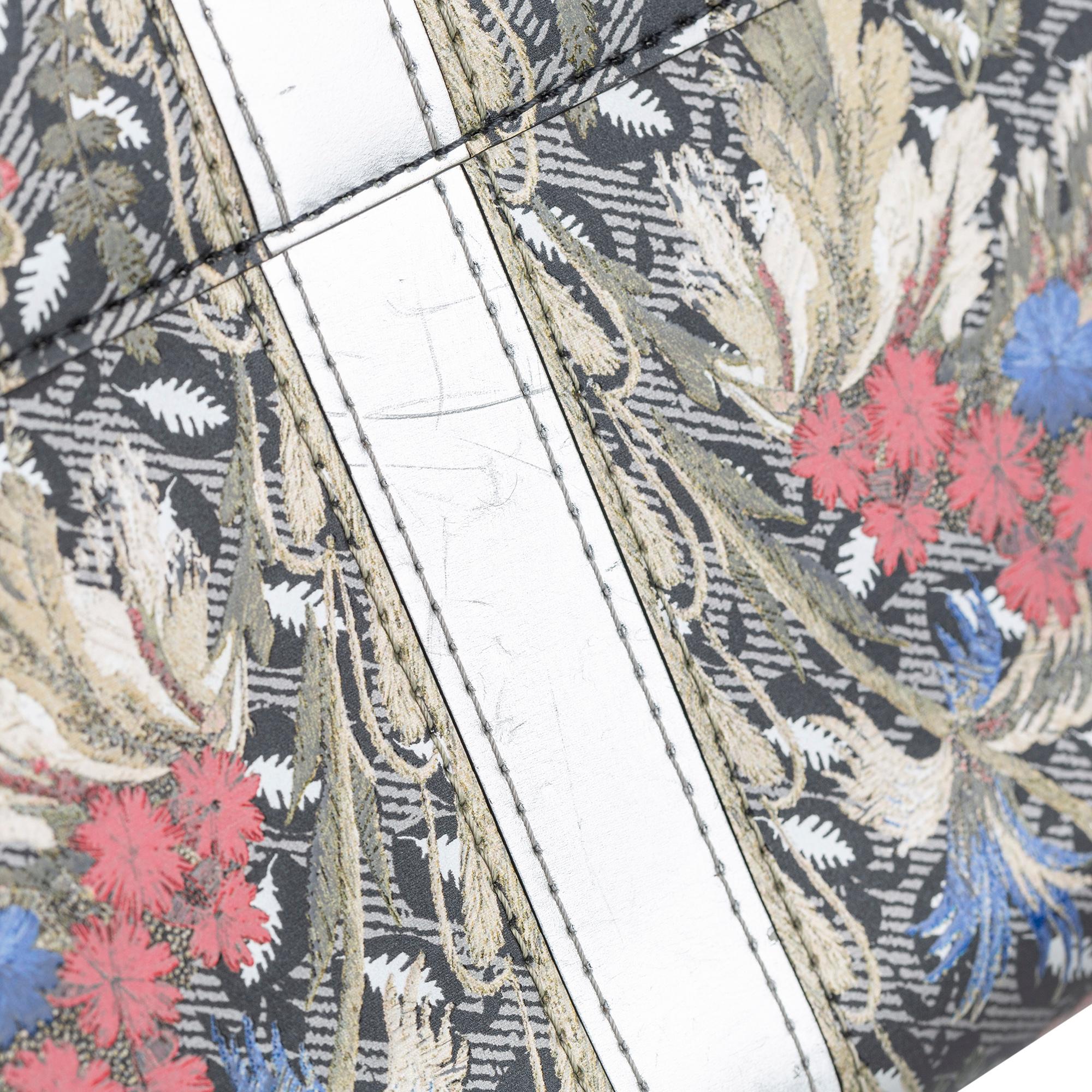 Louis Vuitton Floral Epi Twist MM (SHG-37662)