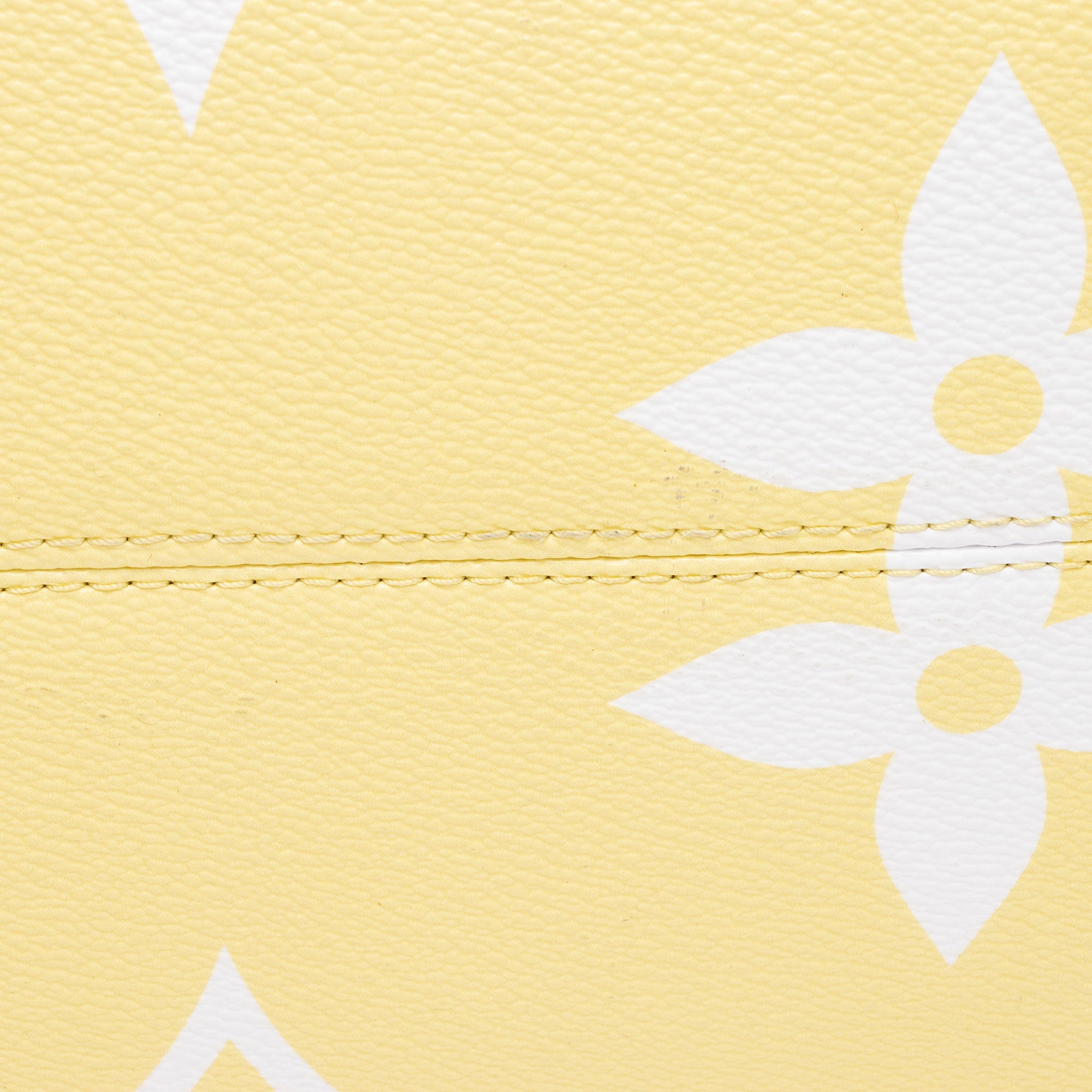 Louis Vuitton Giant Monogram Canvas By The Pool Onthego GM Tote (SHF-GW7dzi)
