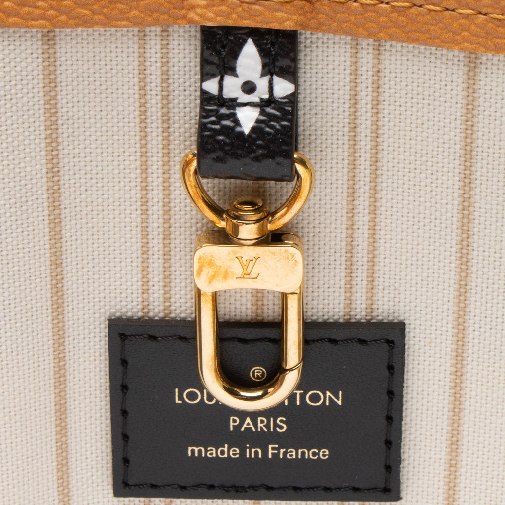 Louis Vuitton Giant Monogram Canvas Jungle Onthego GM Tote