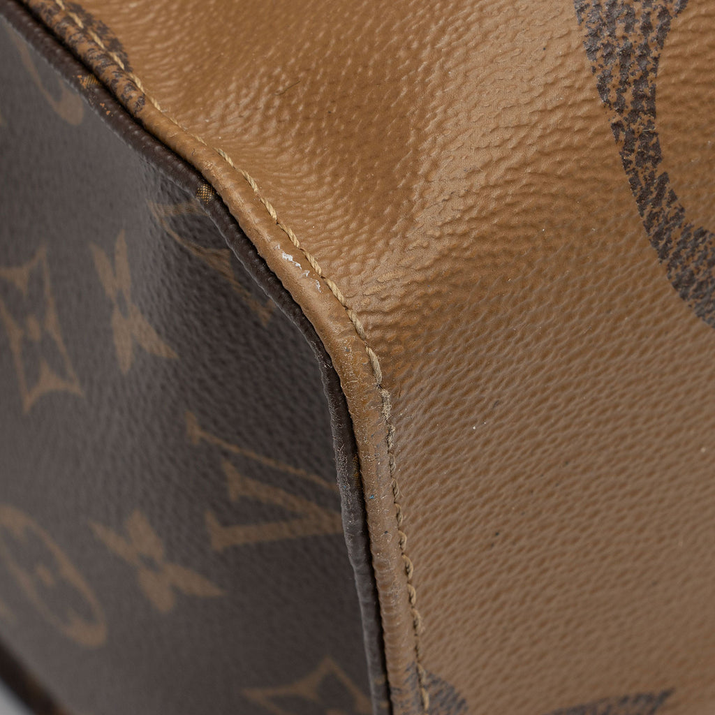 Louis Vuitton Giant Monogram Canvas Onthego GM Tote (SHF-8lUZpc)
