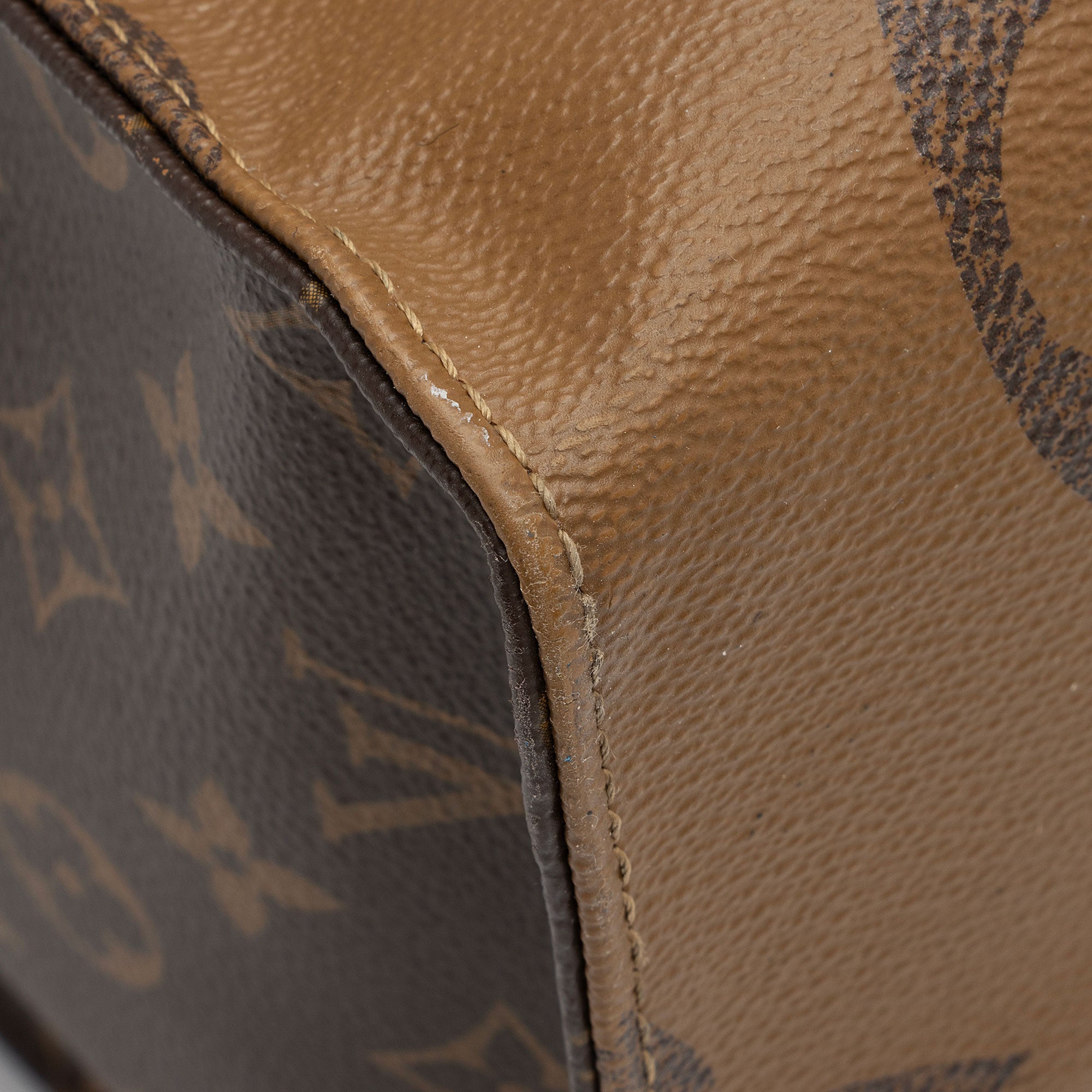 Louis Vuitton Giant Monogram Canvas Onthego GM Tote (SHF-8lUZpc)