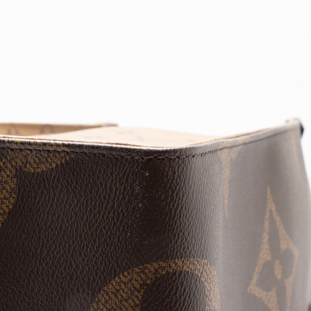 Louis Vuitton Giant Monogram Canvas Onthego GM Tote