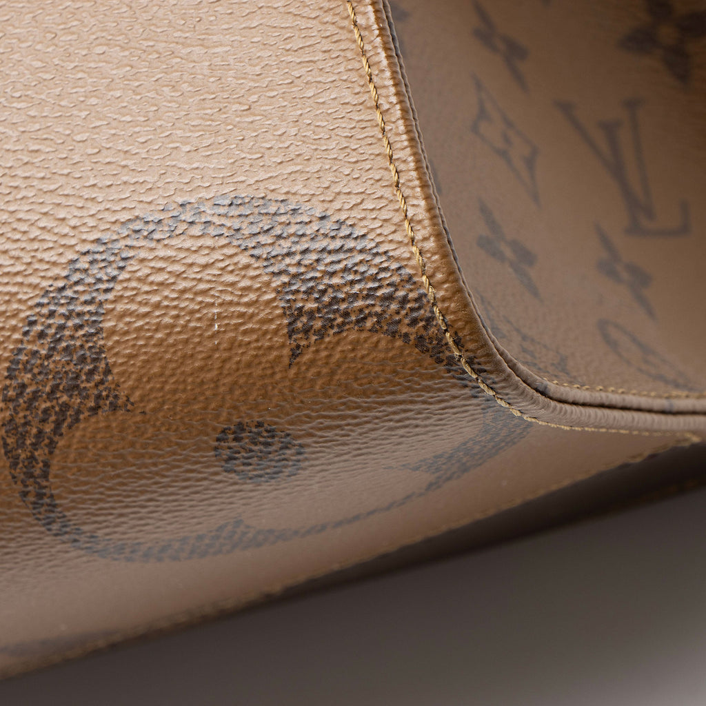 Louis Vuitton Giant Monogram Canvas Onthego MM Tote