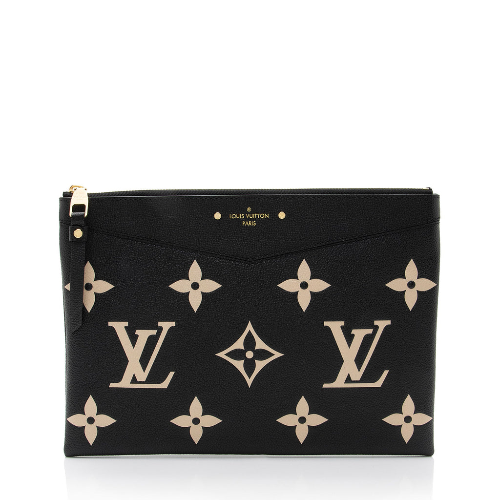 Louis Vuitton Giant Monogram Empreinte Daily Pouch (SHF-mZDtSZ)