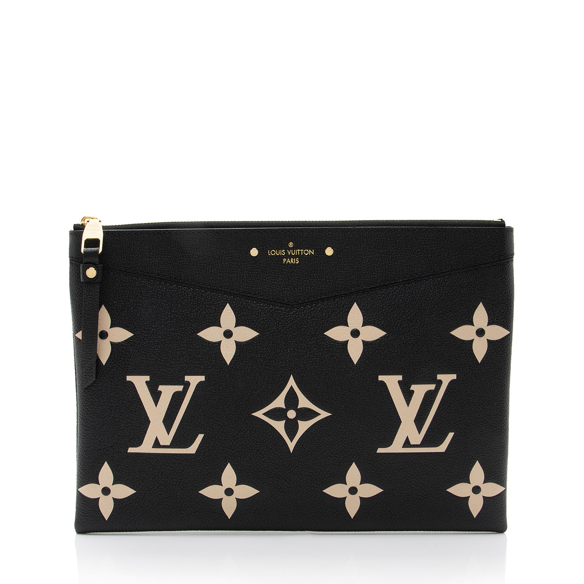 Louis Vuitton Giant Monogram Empreinte Daily Pouch (SHF-mZDtSZ)
