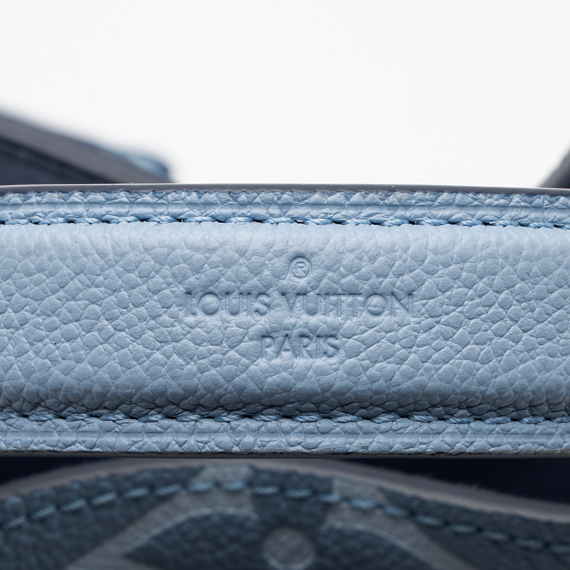 Louis Vuitton Giant Monogram Empriente By The Pool Neonoe BB Shoulder Bag (SHF-BJrduD)