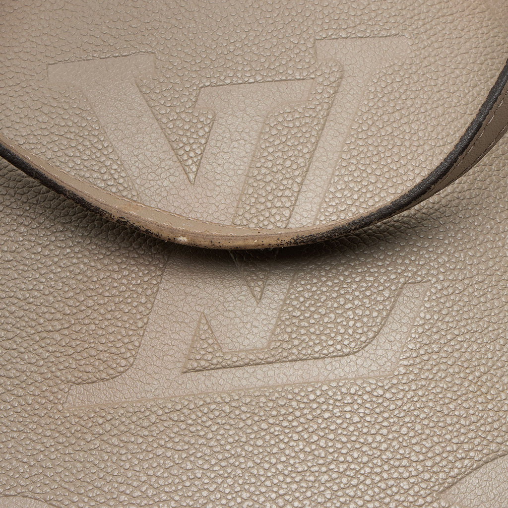 Louis Vuitton Giant Monogram Empreinte Onthego MM Tote