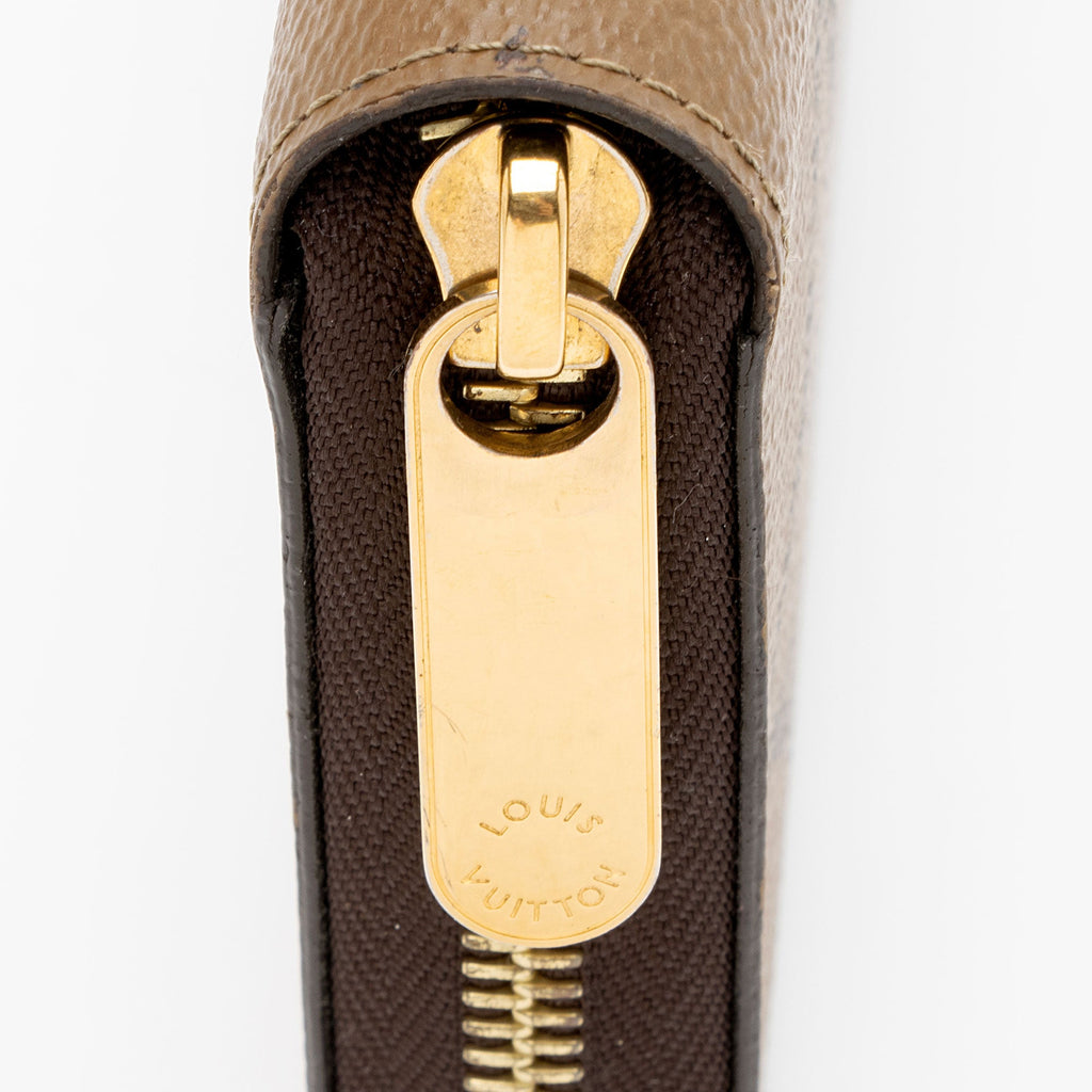 Louis Vuitton Giant Reverse Monogram Zippy Wallet