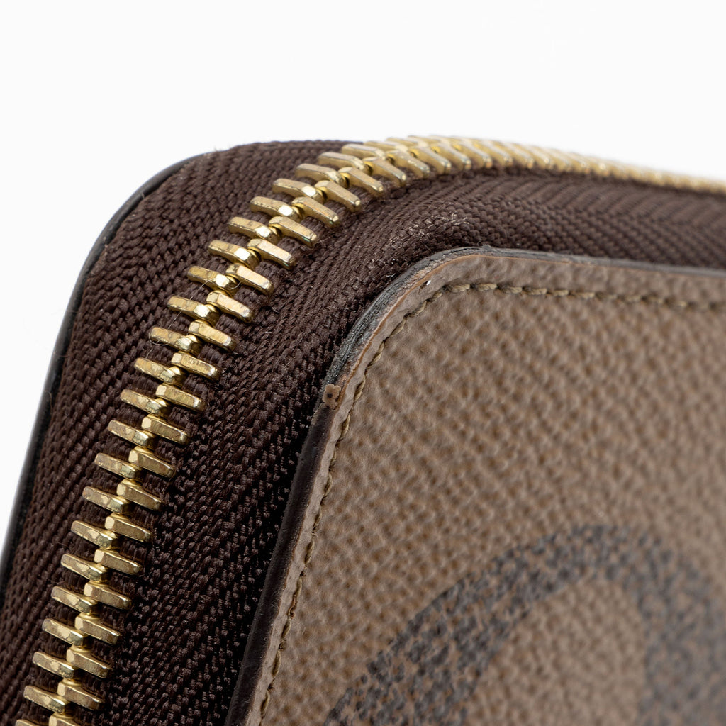 Louis Vuitton Giant Reverse Monogram Zippy Wallet
