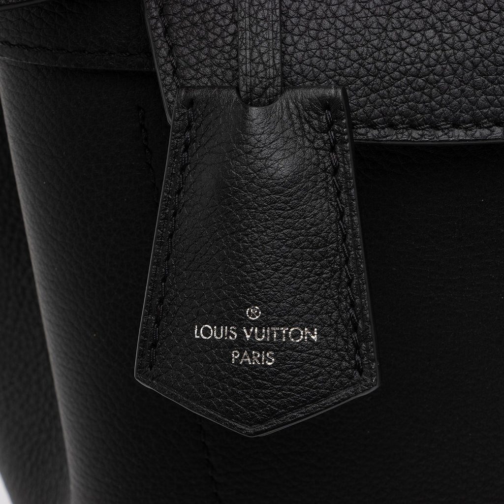 Louis Vuitton Grained Calfskin Lockme Ever MM Satchel (SHF-xxWmqD)